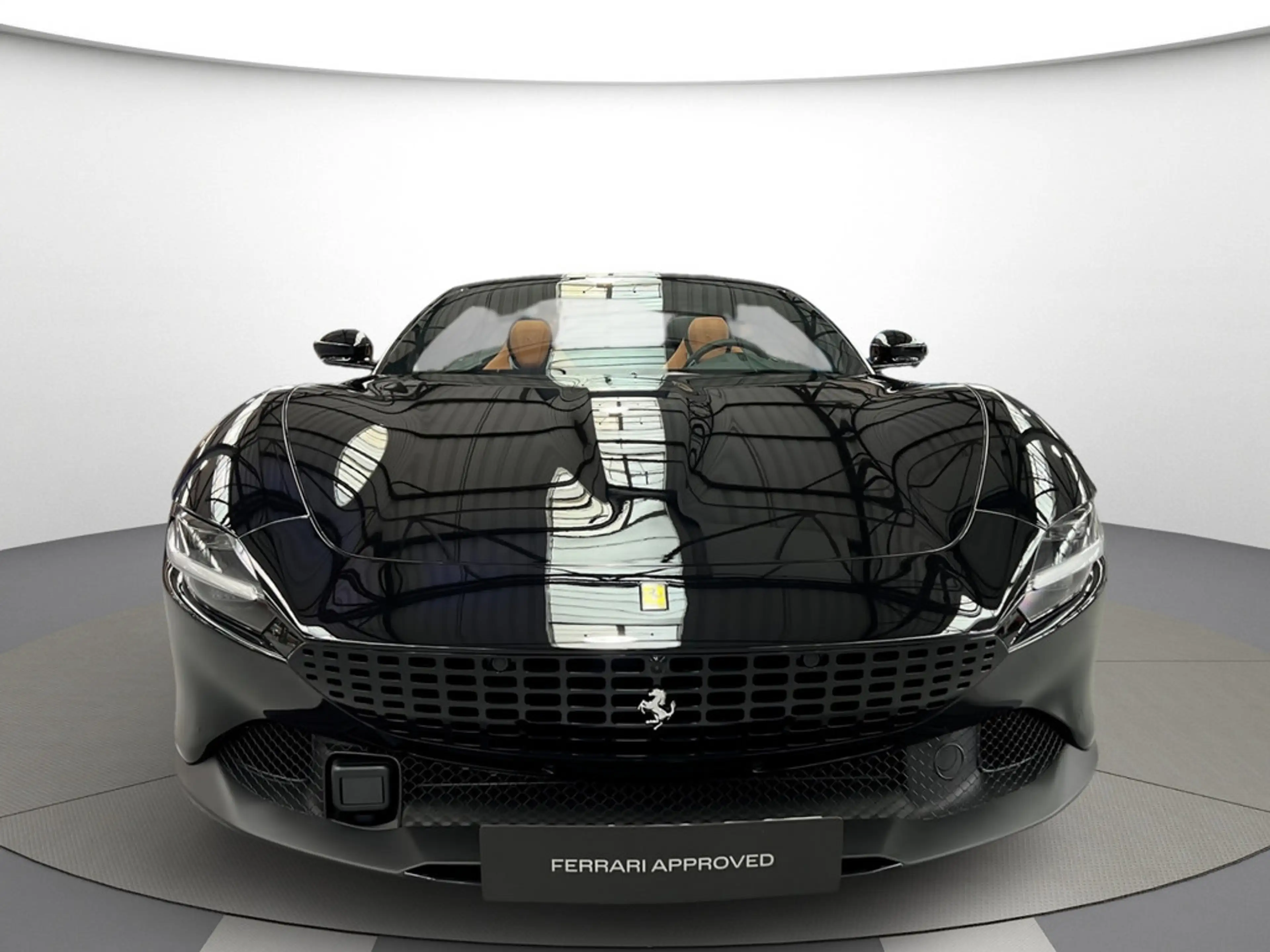 Ferrari Roma Spider / Lenkrad mit physischen Knöpfen — photo 3