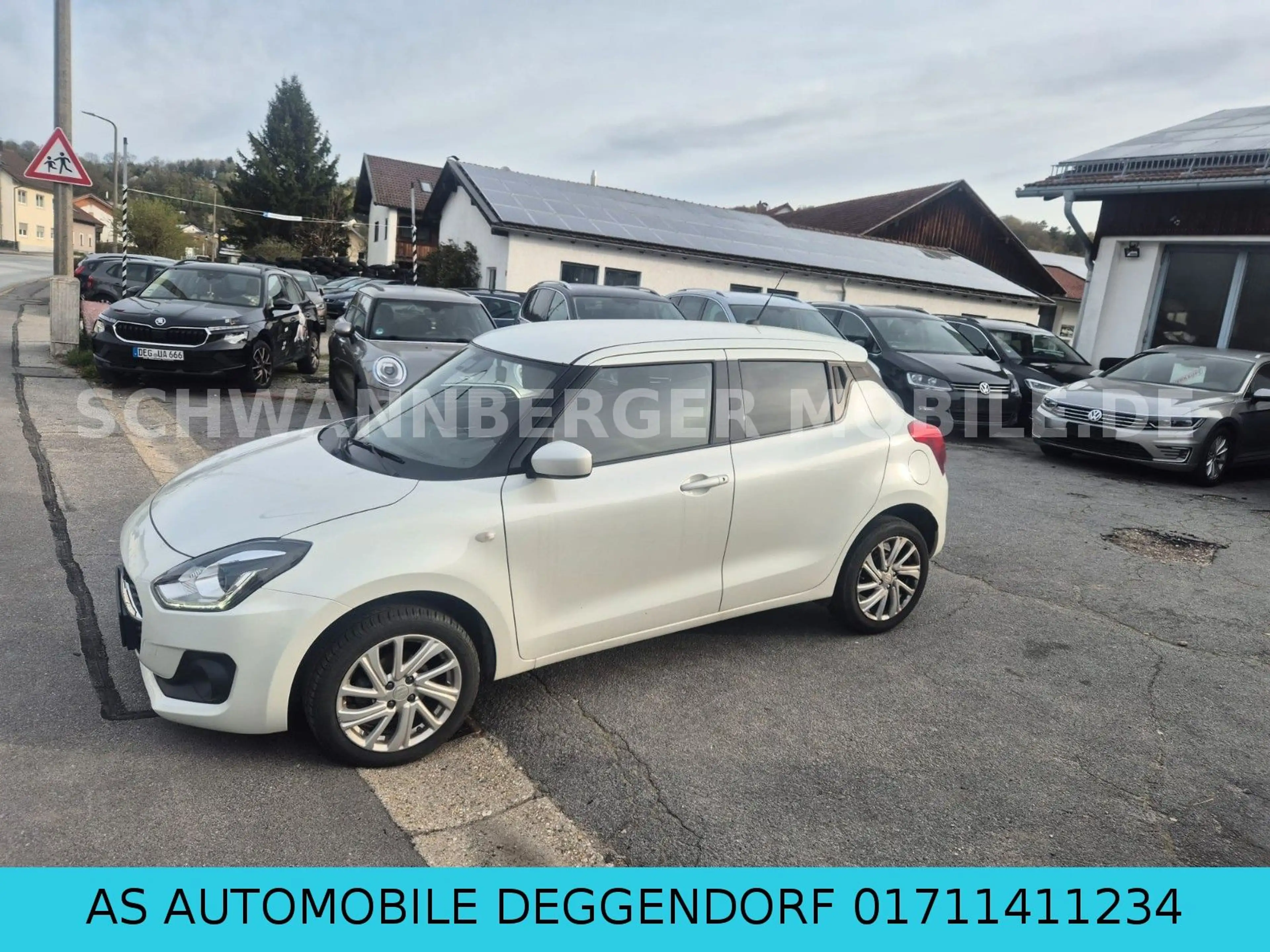 Suzuki Swift Comfort 4x4-KLIMA-KAMERA-NAVI-SHZ-1.HAND