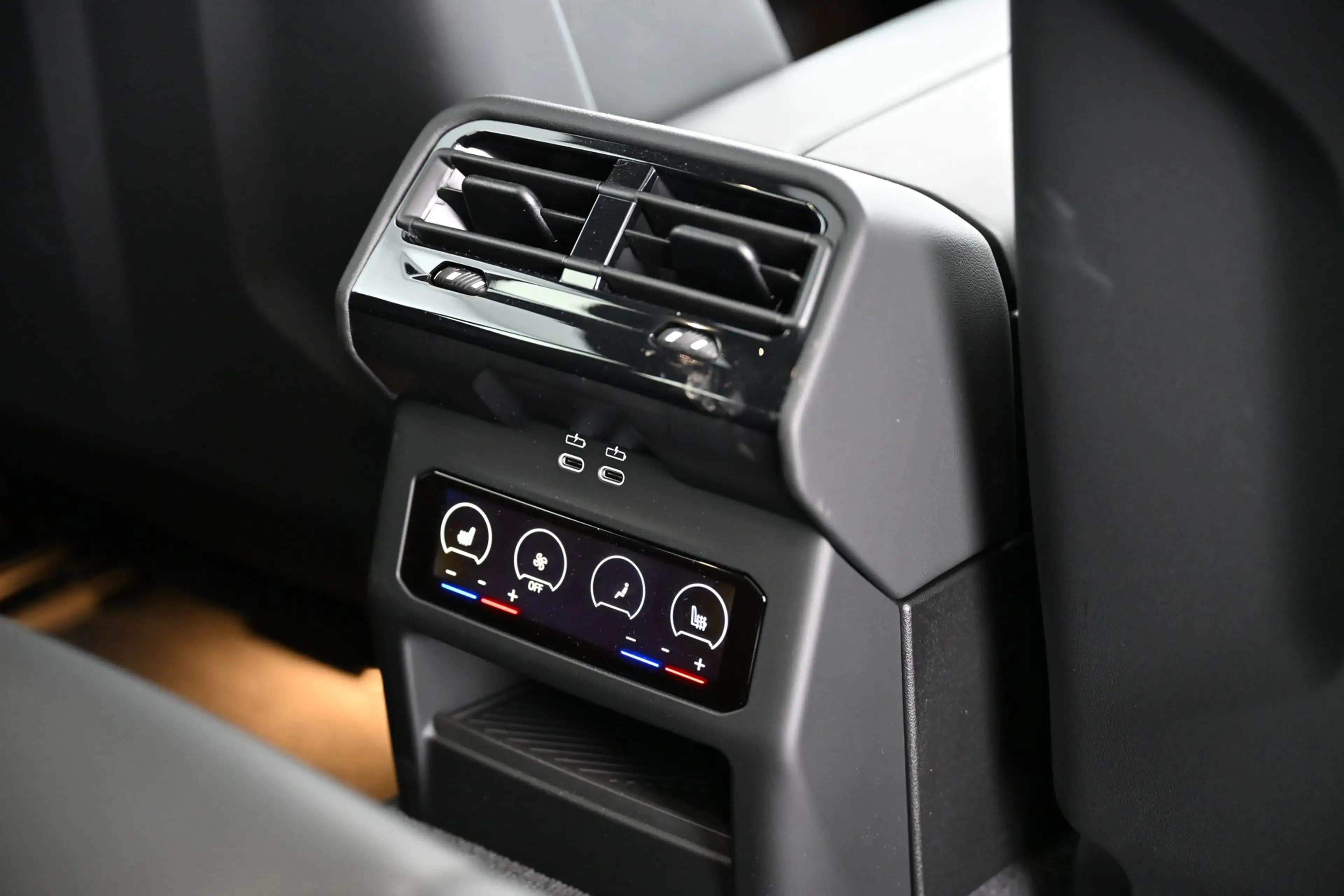 BMW M5 - M5 xDrive — photo 47