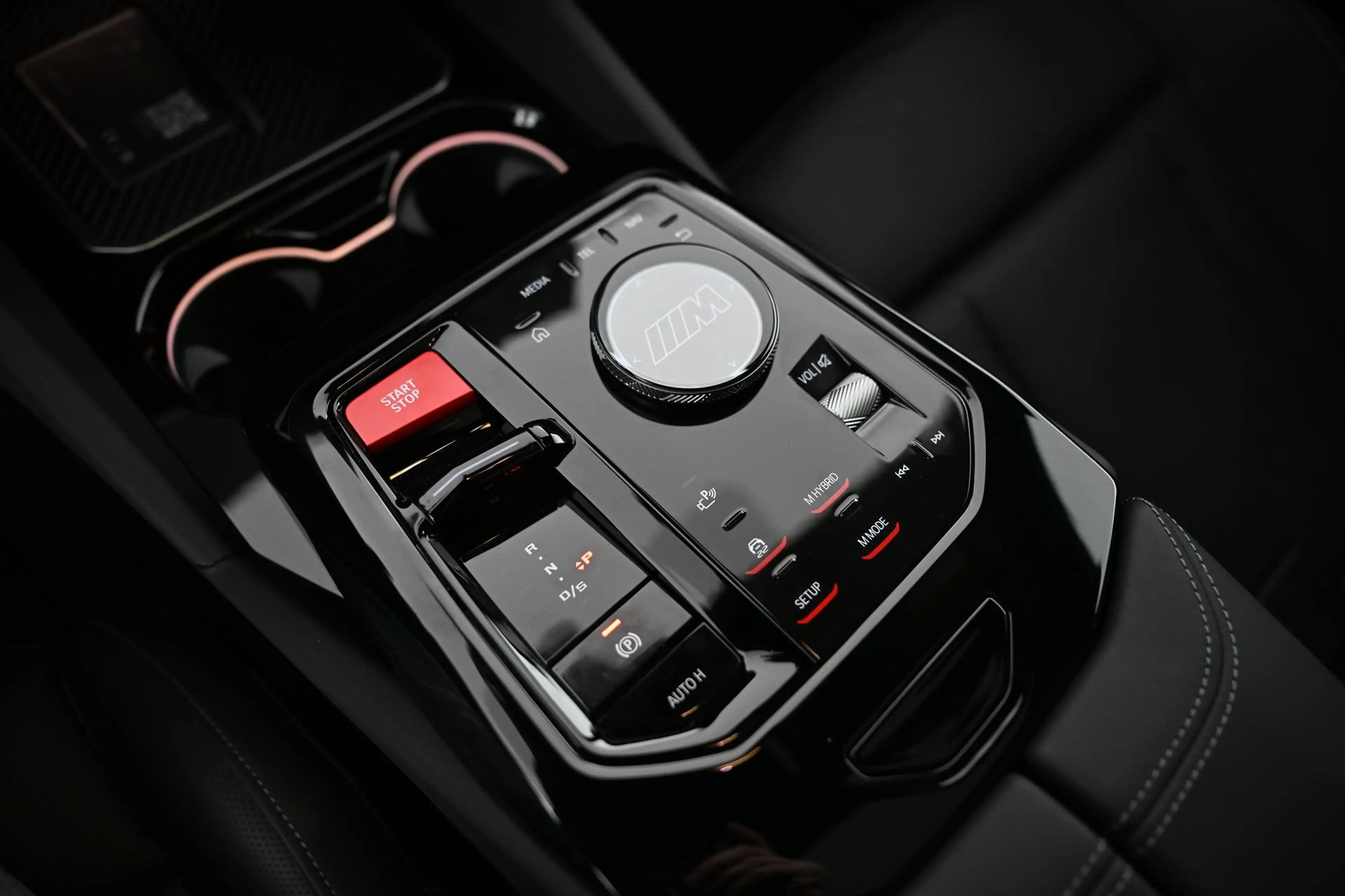 BMW M5 - M5 xDrive — photo 29