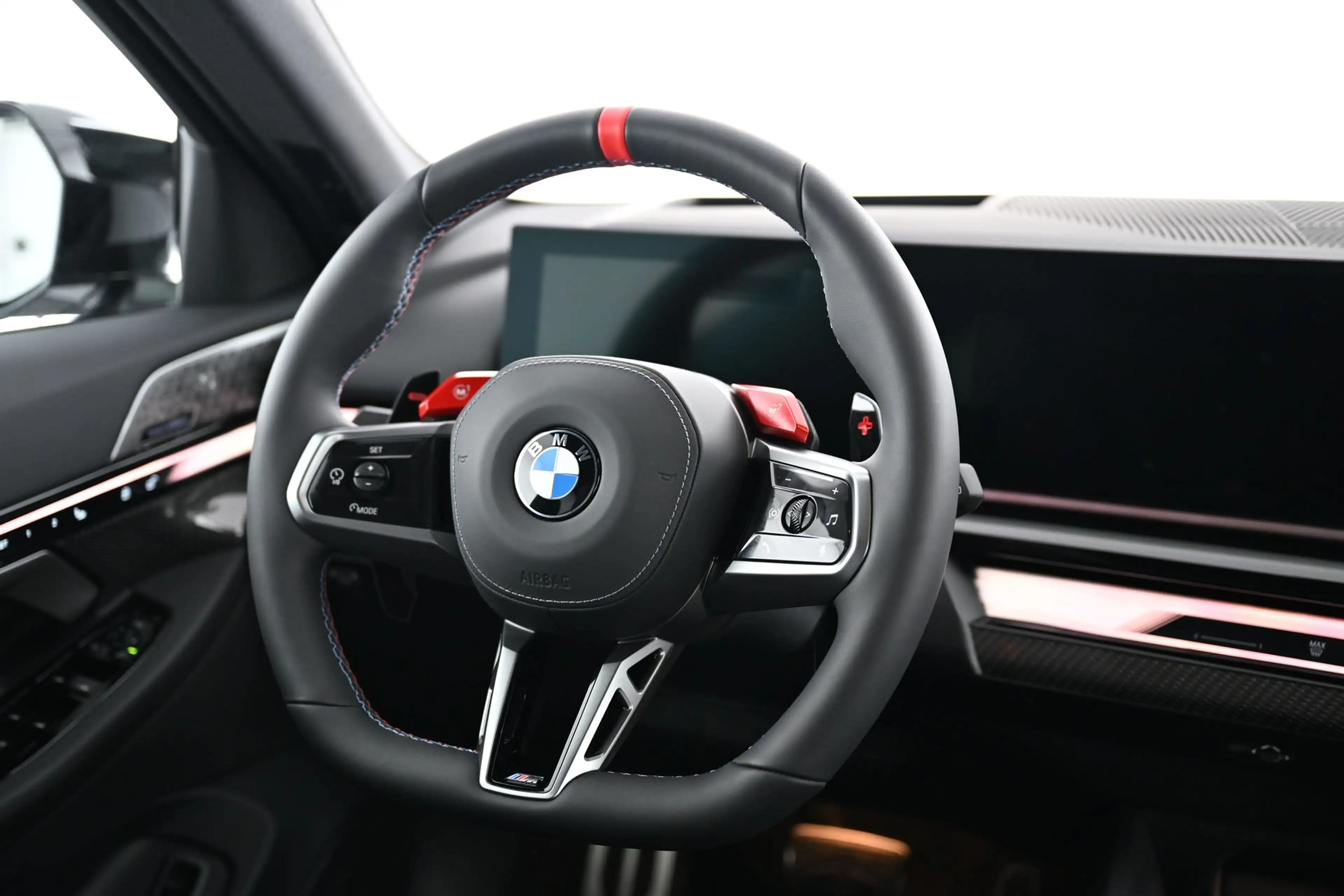 BMW M5 - M5 xDrive — photo 17