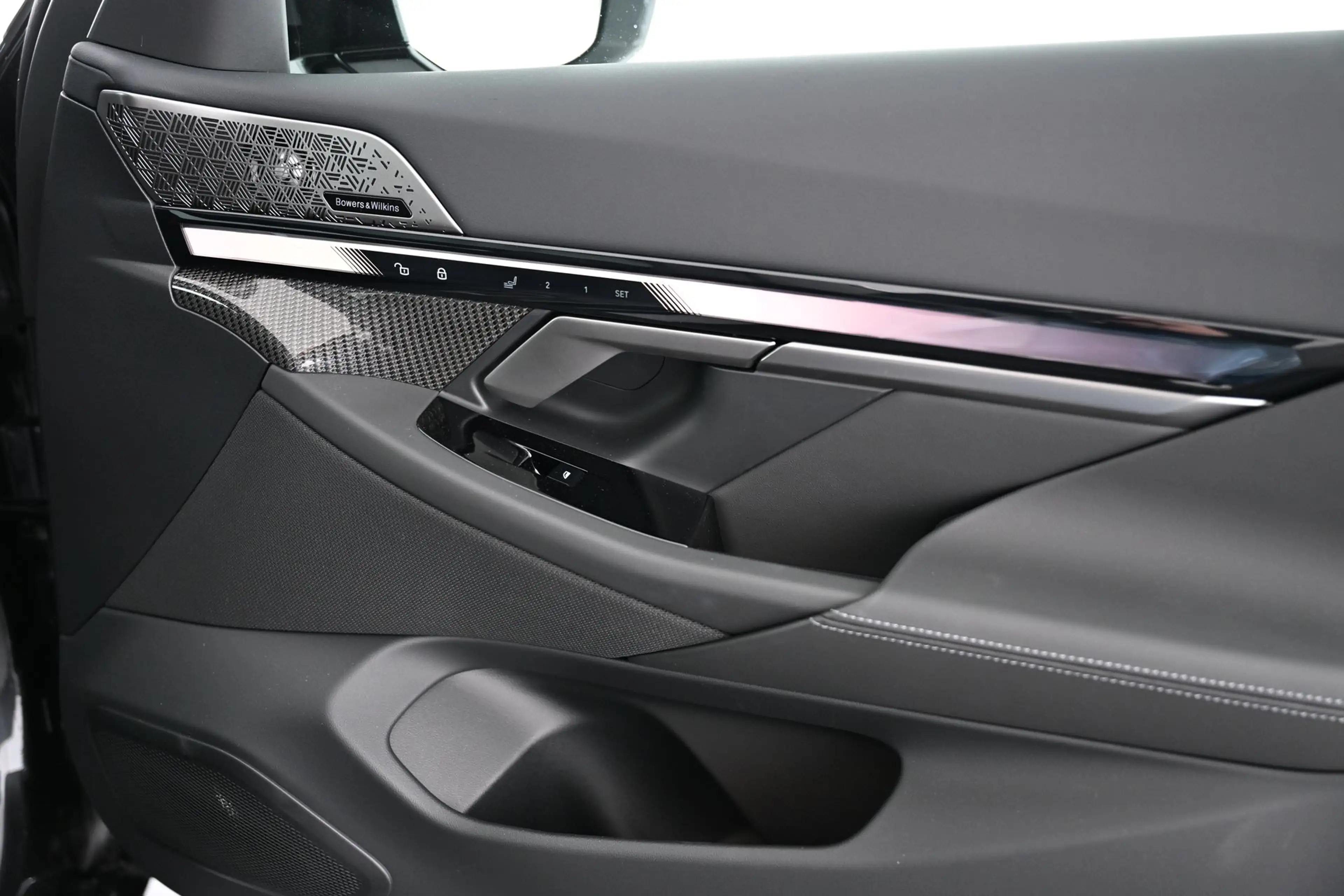 BMW M5 - M5 xDrive — photo 45