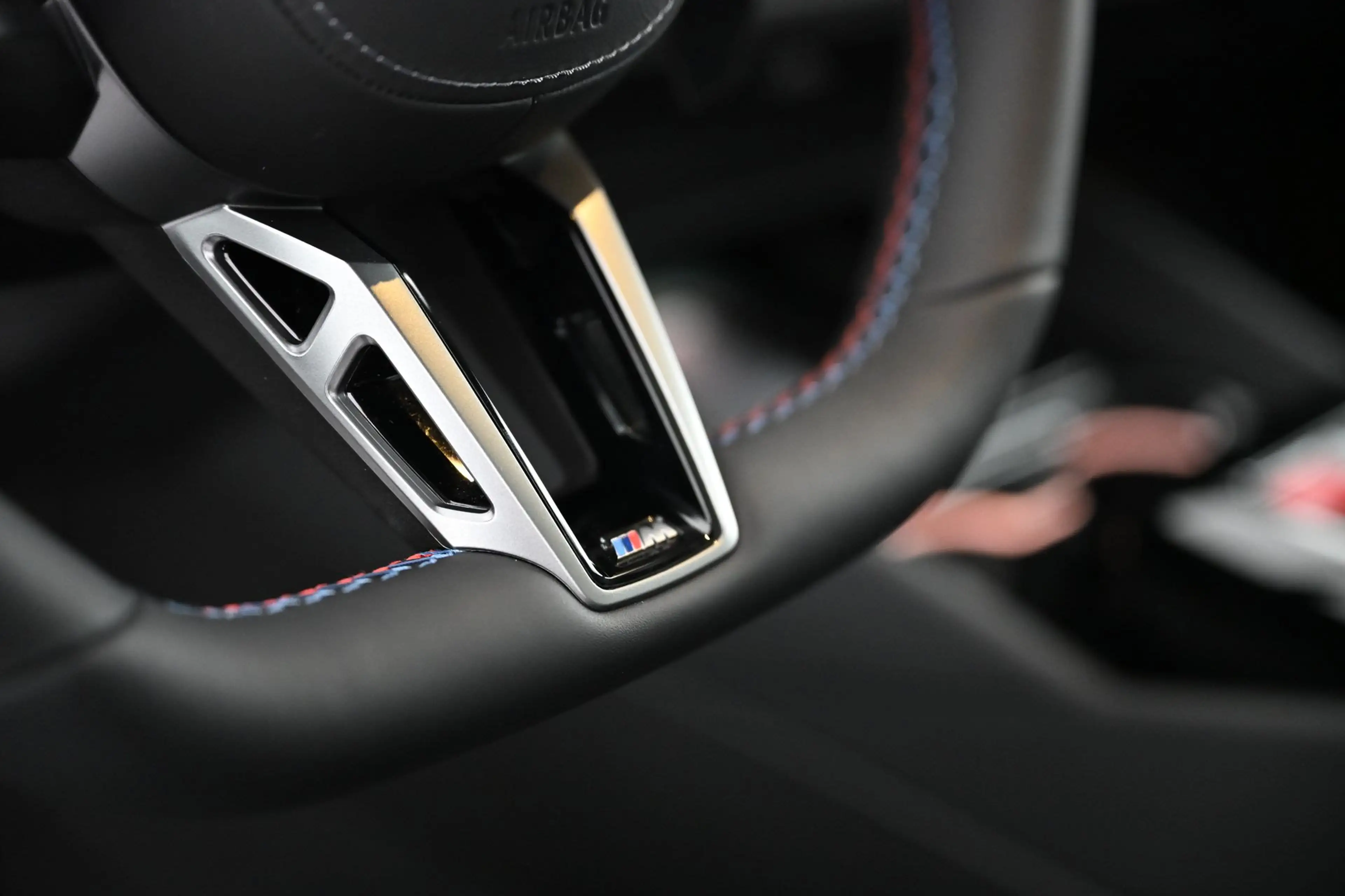 BMW M5 - M5 xDrive — photo 41