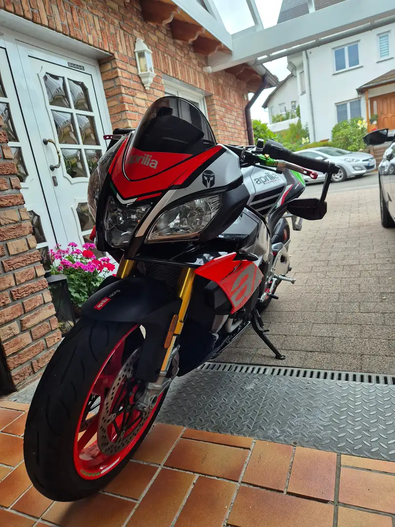 Aprilia Tuono - 1
