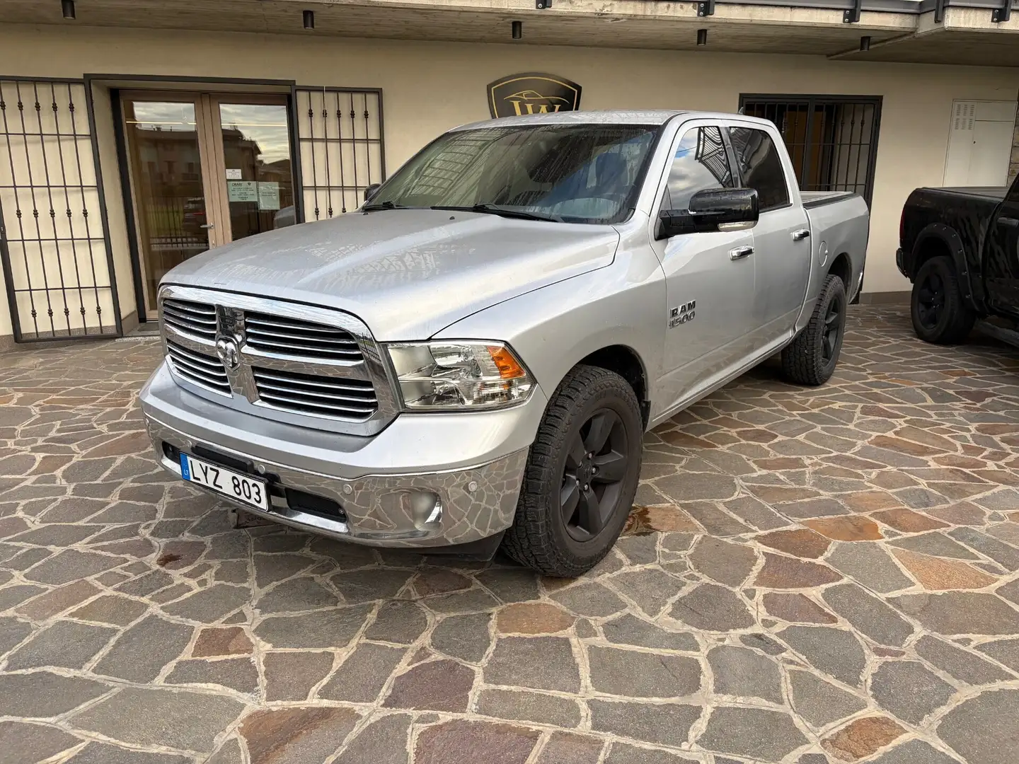 Dodge RAM Dodge RAM 1500 5.7 V8 BIGHORN GPL Silber - 2