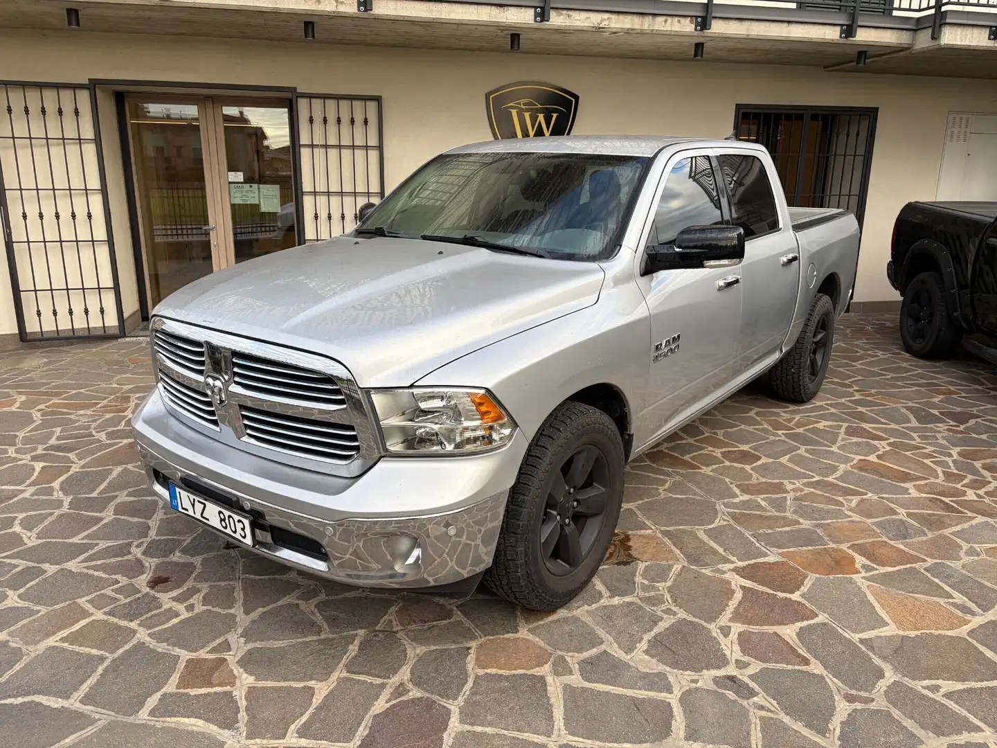 Dodge RAM Dodge RAM 1500 5.7 V8 BIGHORN GPL Silber - 1