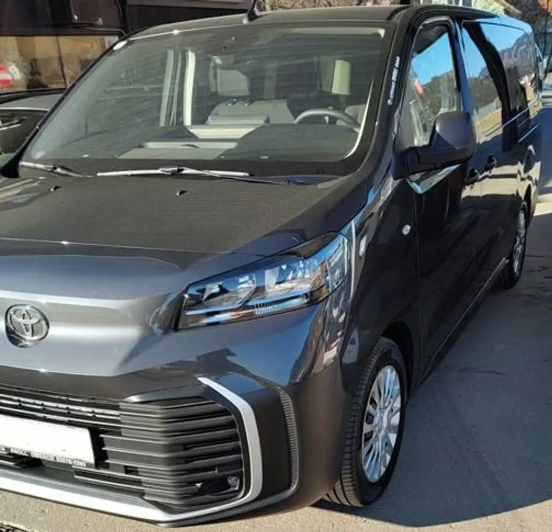 Toyota Proace Proace Verso 2,0 D-4D 145 L2 9-sitz. Shutt Grau - 1