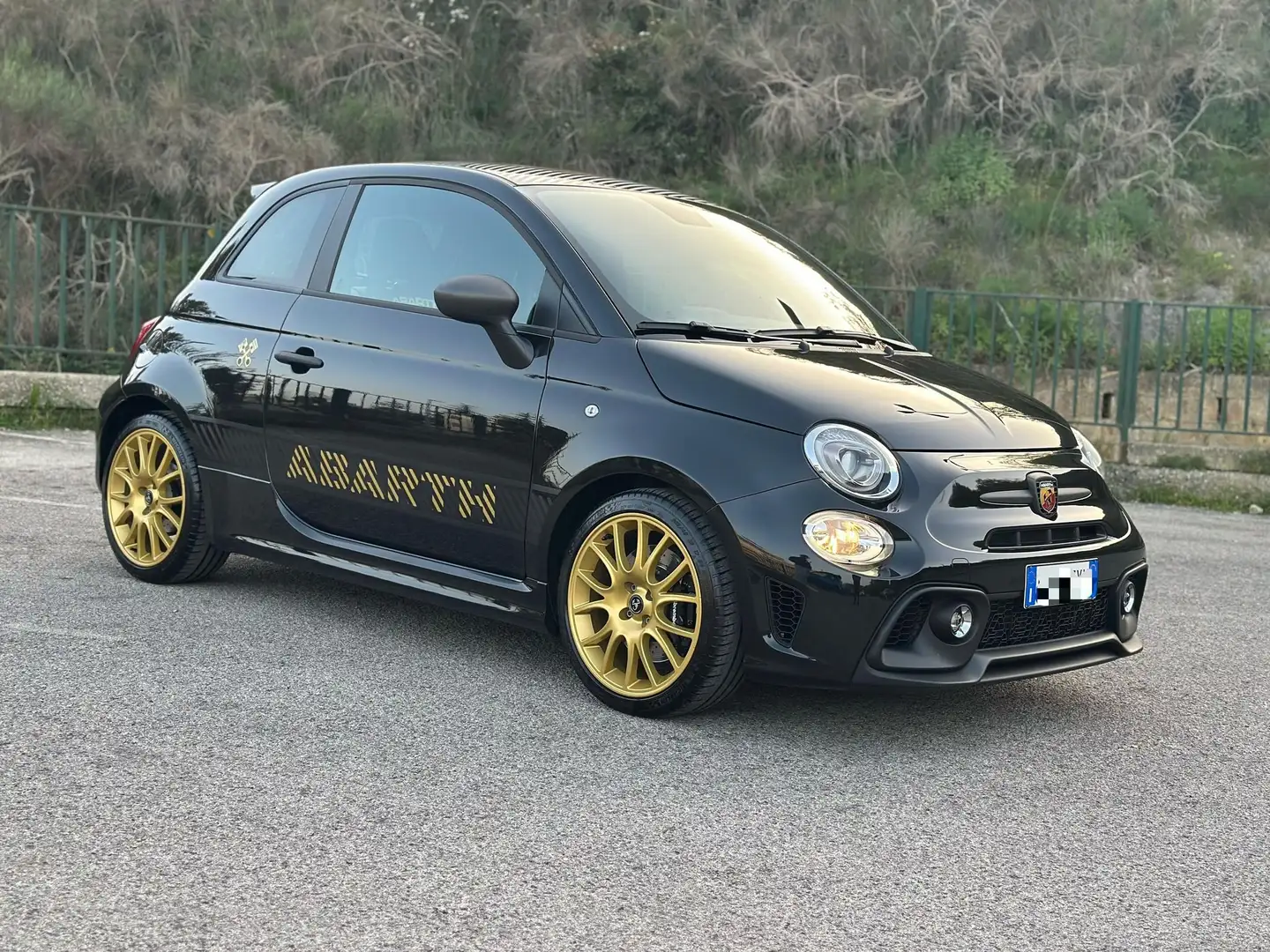 Abarth 695 695 1.4 t-jet 75° Anniversario 180cv Nero - 1