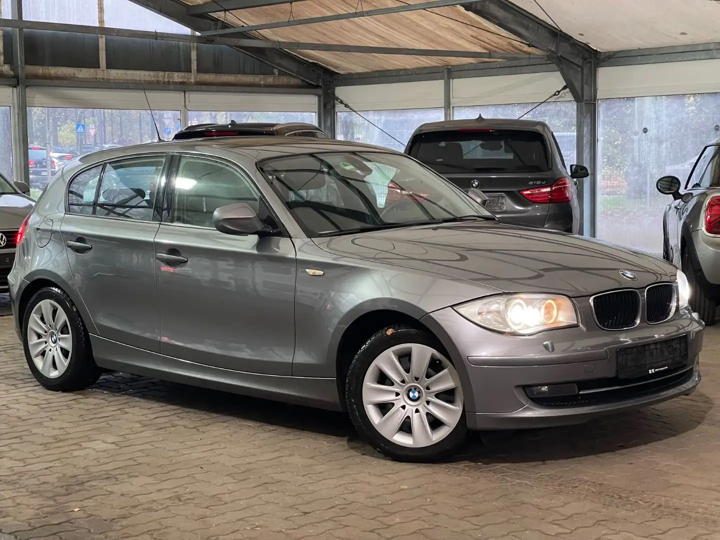 BMW 120 d/Automatik/Navi/Xenon/PDC/GSD Grau - 1