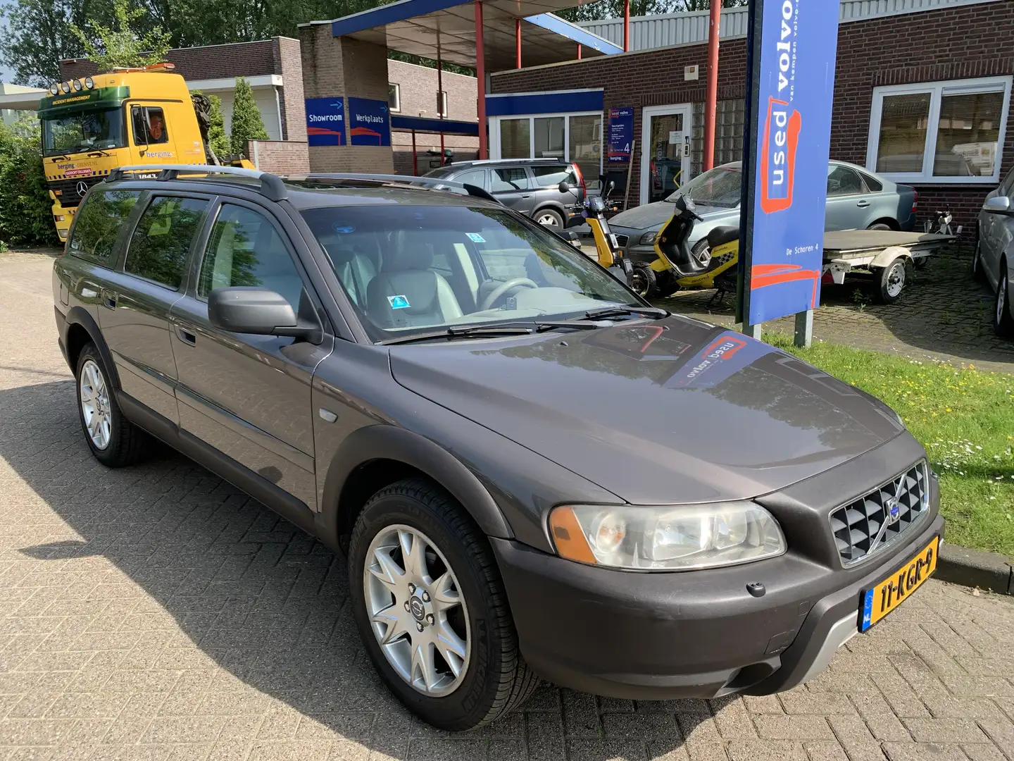 Volvo XC70 2.5T 210PK AWD Automaat Nieuwe distributieriem. Gri - 2