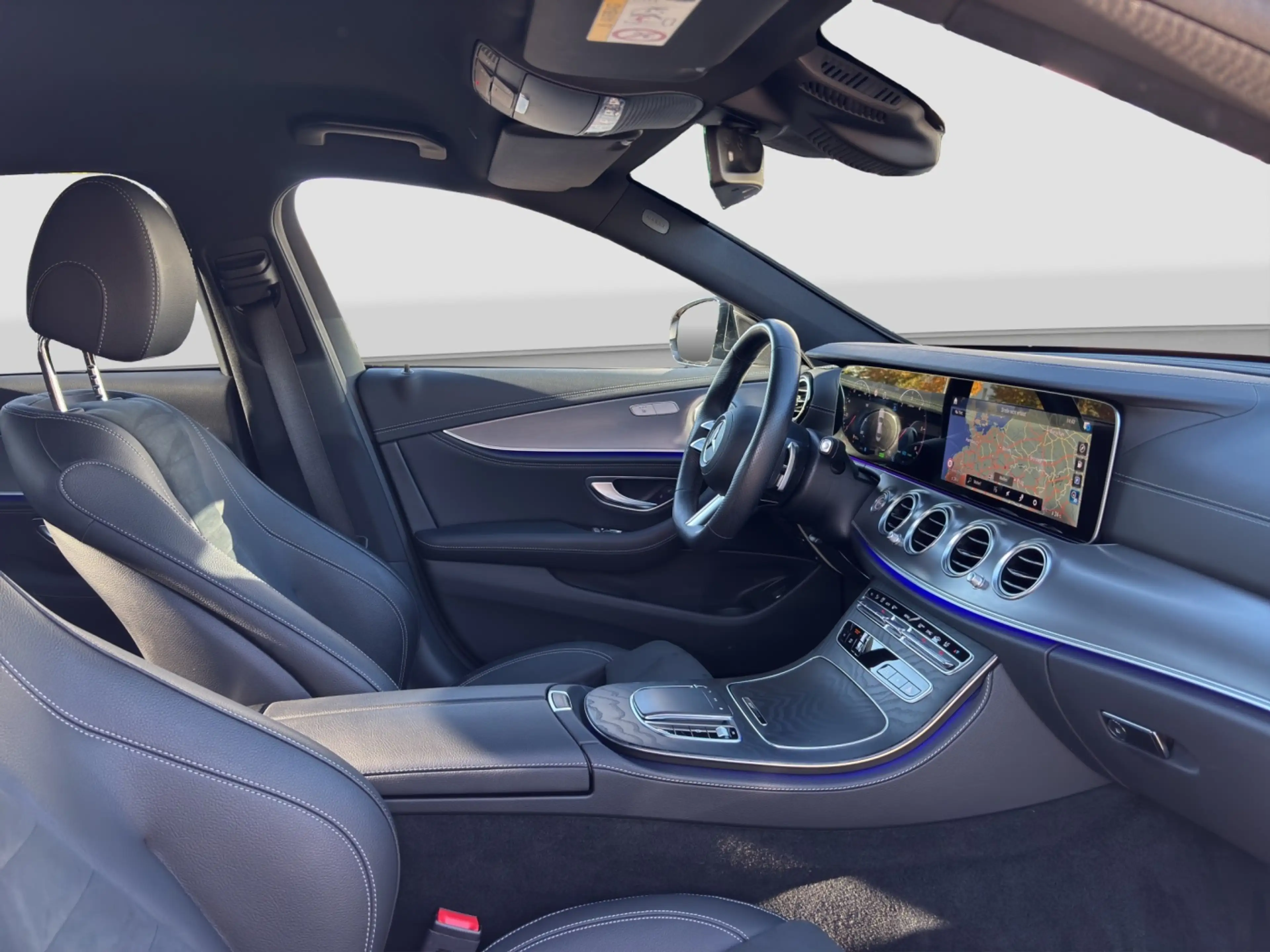 Mercedes-Benz E 220 d *AMG*Night Edition*AHK*Multibeam*360°Kam — photo 15