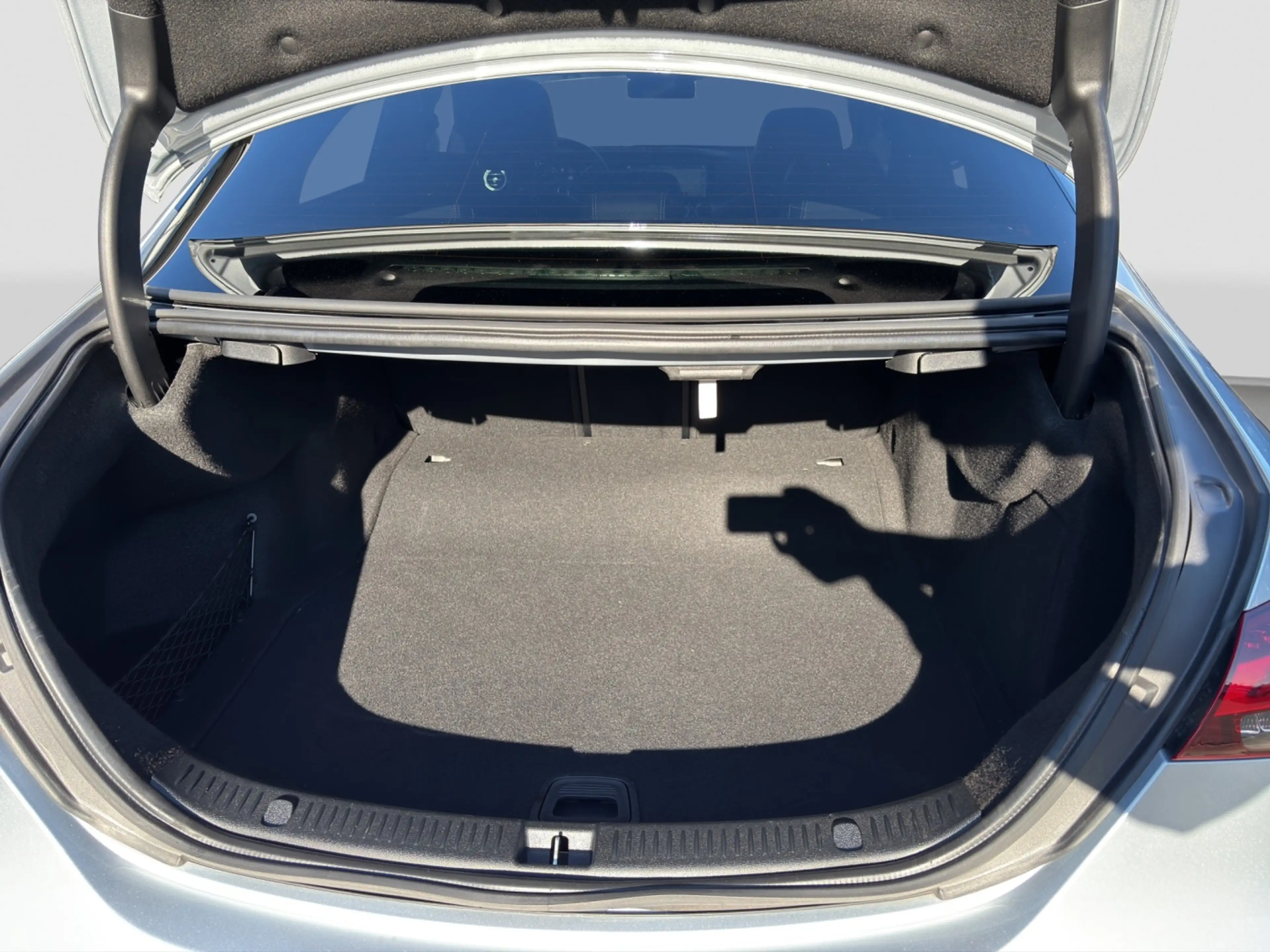 Mercedes-Benz E 220 d *AMG*Night Edition*AHK*Multibeam*360°Kam — photo 18