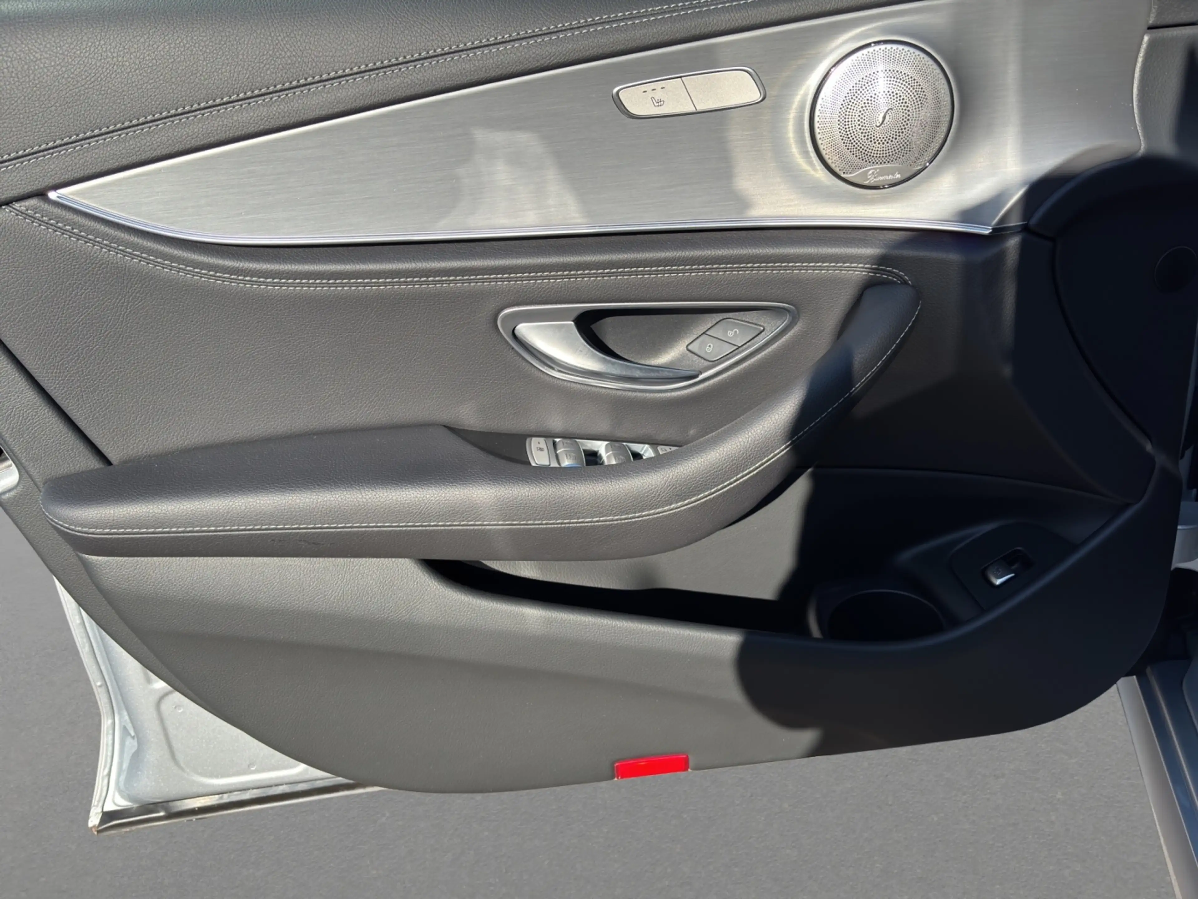 Mercedes-Benz E 220 d *AMG*Night Edition*AHK*Multibeam*360°Kam — photo 17