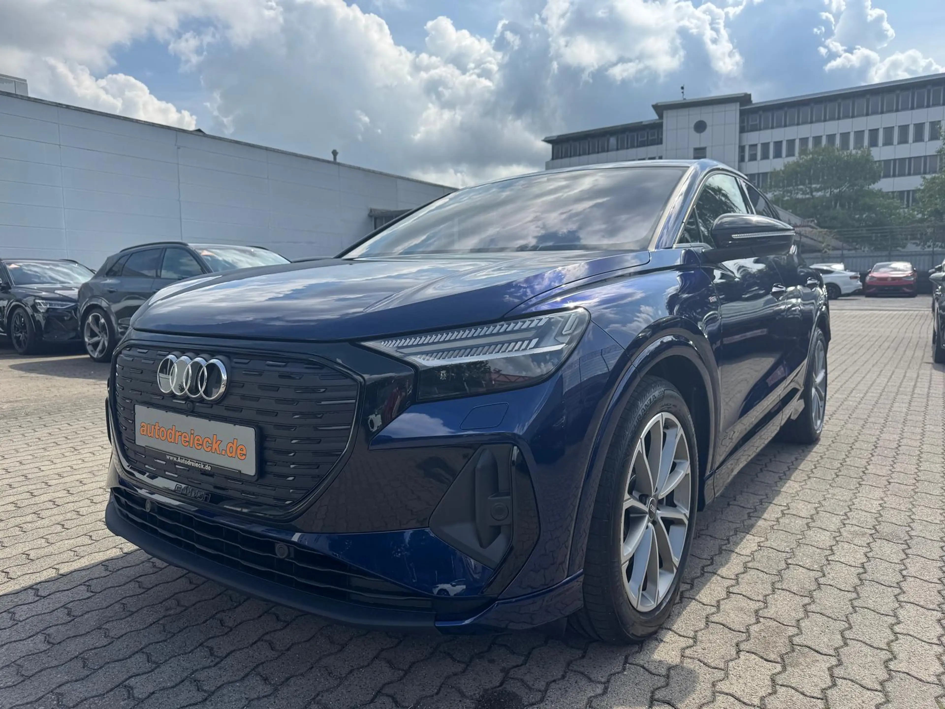 Audi Q4 e-tron Sportback 40 2x S line AHK HuD SONOS