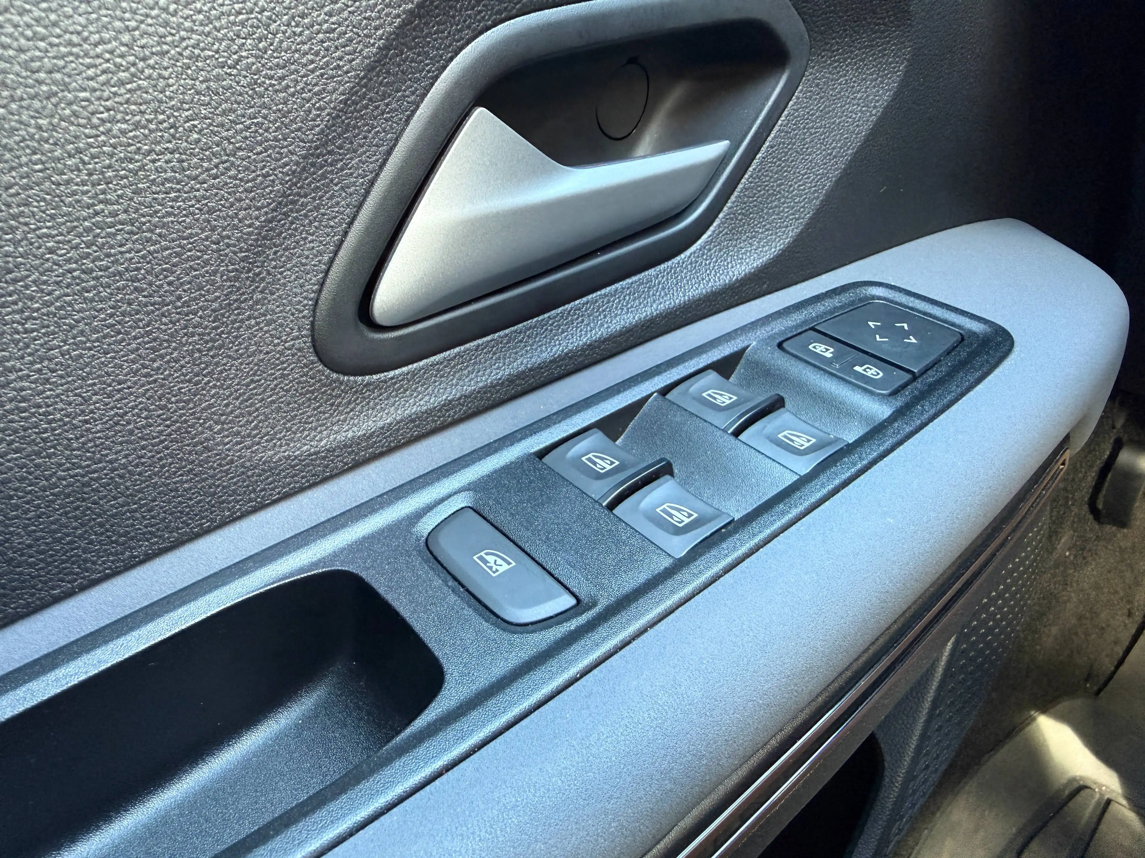 Dacia Jogger Extreme — photo 11