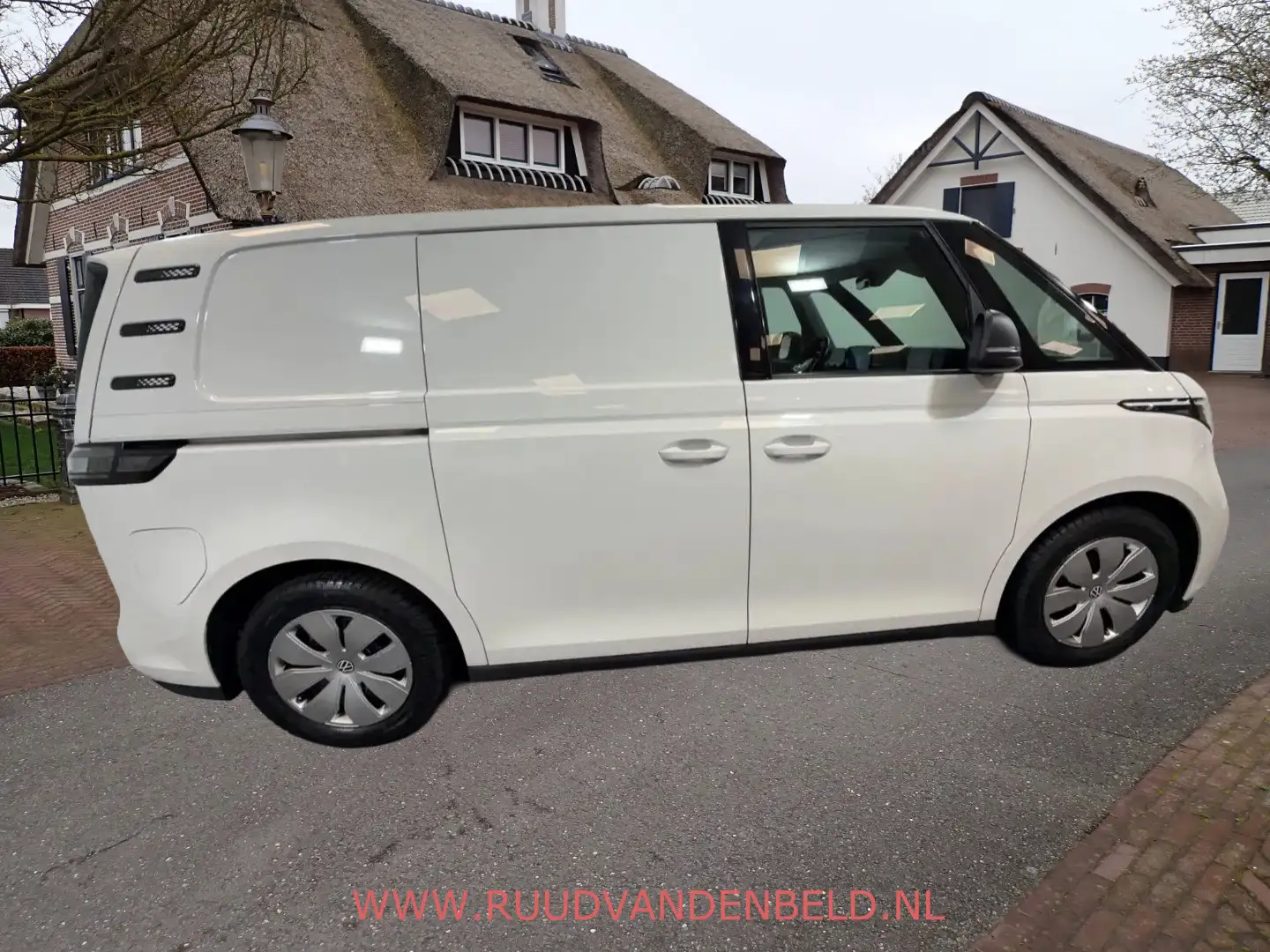 Volkswagen ID. Buzz Cargo 77kWh 94%SOH 3-ZITS / TREKHAAK / LED / ADAPTIEVE C Blanco - 2