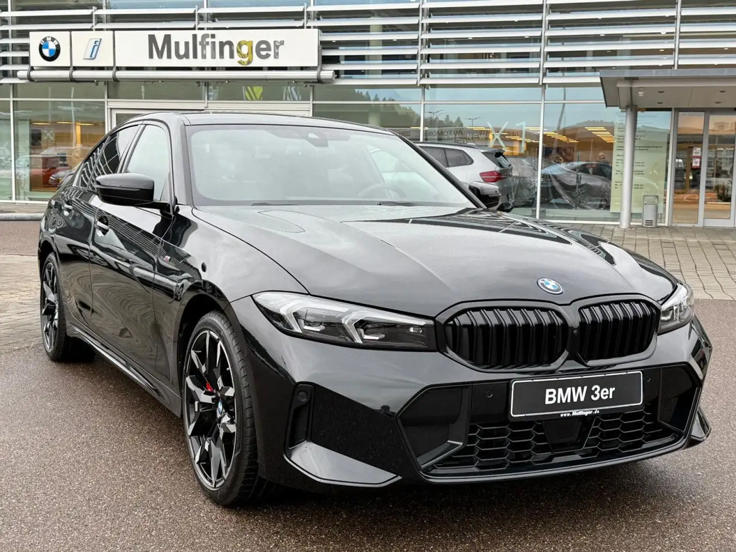 BMW 330 e xDrive M Sport Pro LED Inno Paket 19" Navi Schwarz - 2