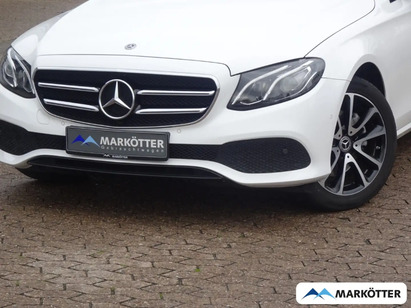 Mercedes-Benz E 200 Klasse 4Matic Avantgarde NAVI/LED/KAMERA Weiß - 2