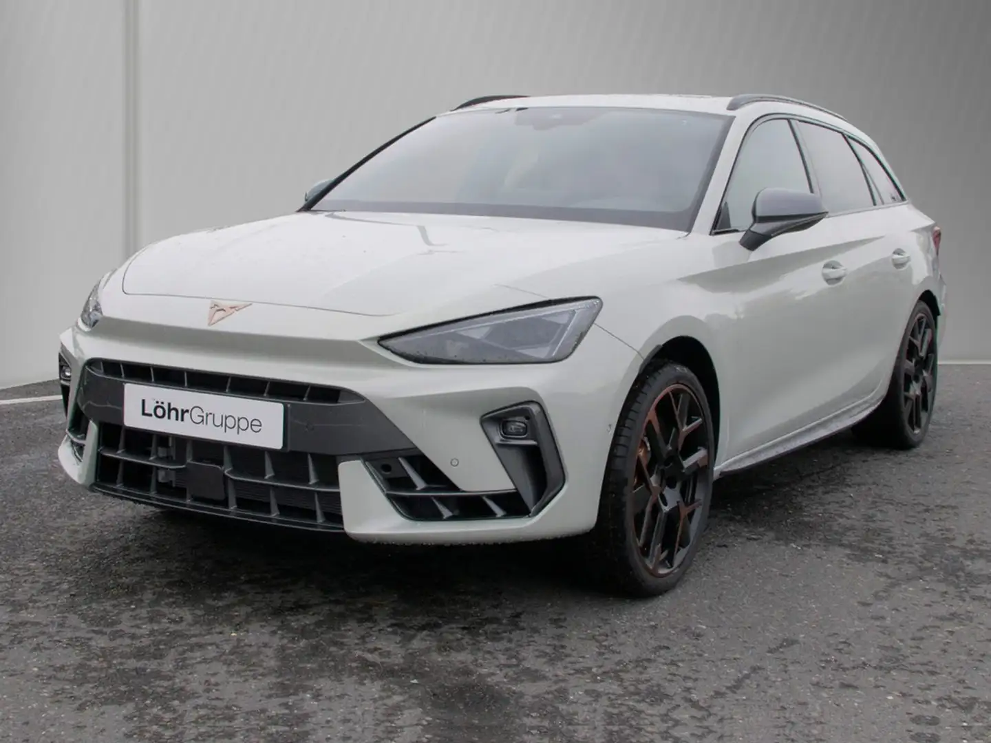 CUPRA Leon Sportstourer VZ 2.0 TSI 7-DSG 4Drive Grau - 2