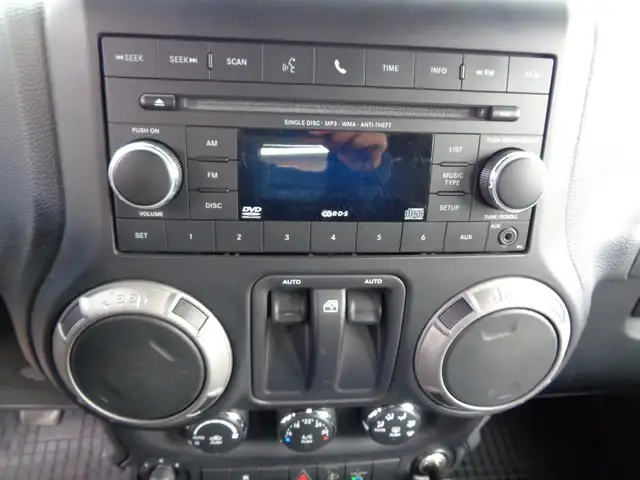Jeep Wrangler view 11