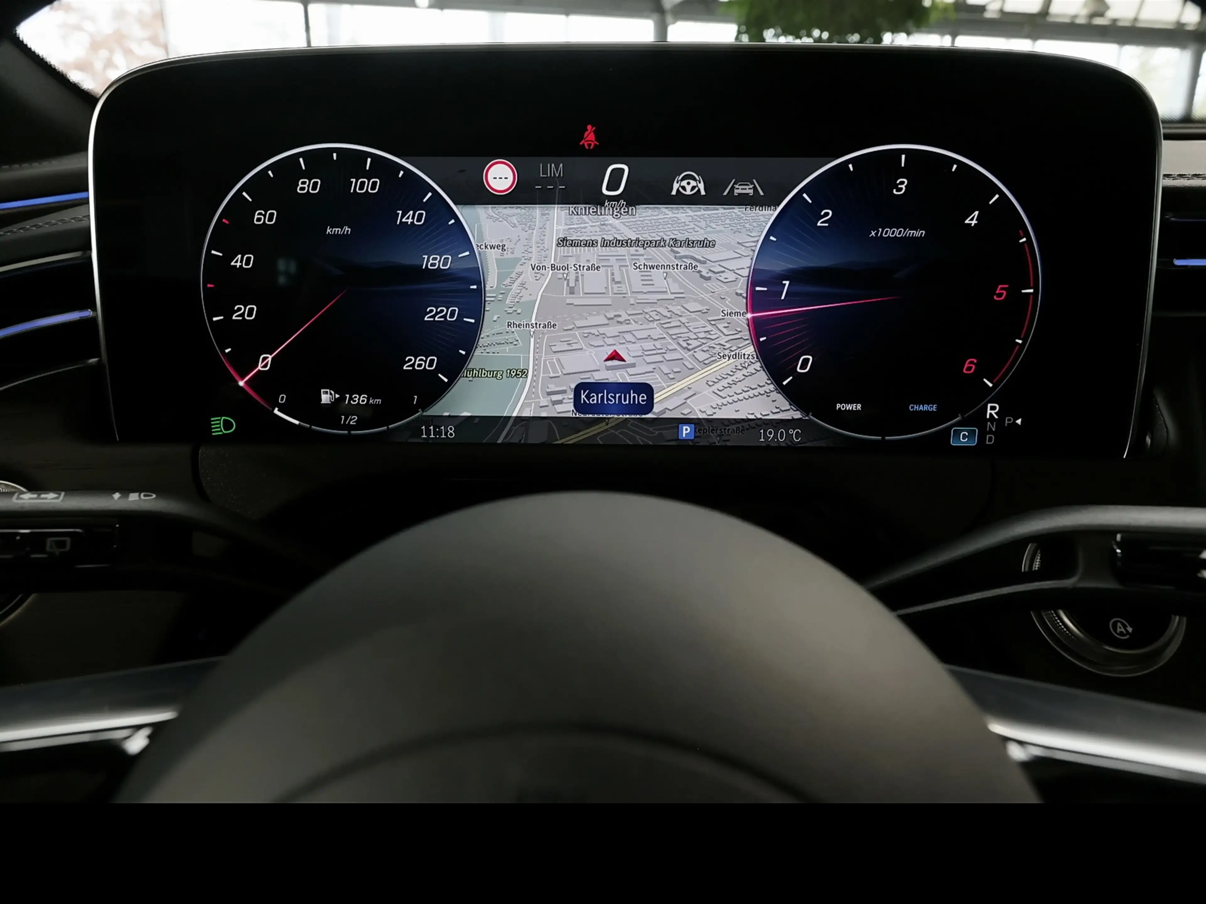 Mercedes-Benz E 220 d T AMG MBUX+360°+DIG-LED+Pano+AHK+Distron — photo 15