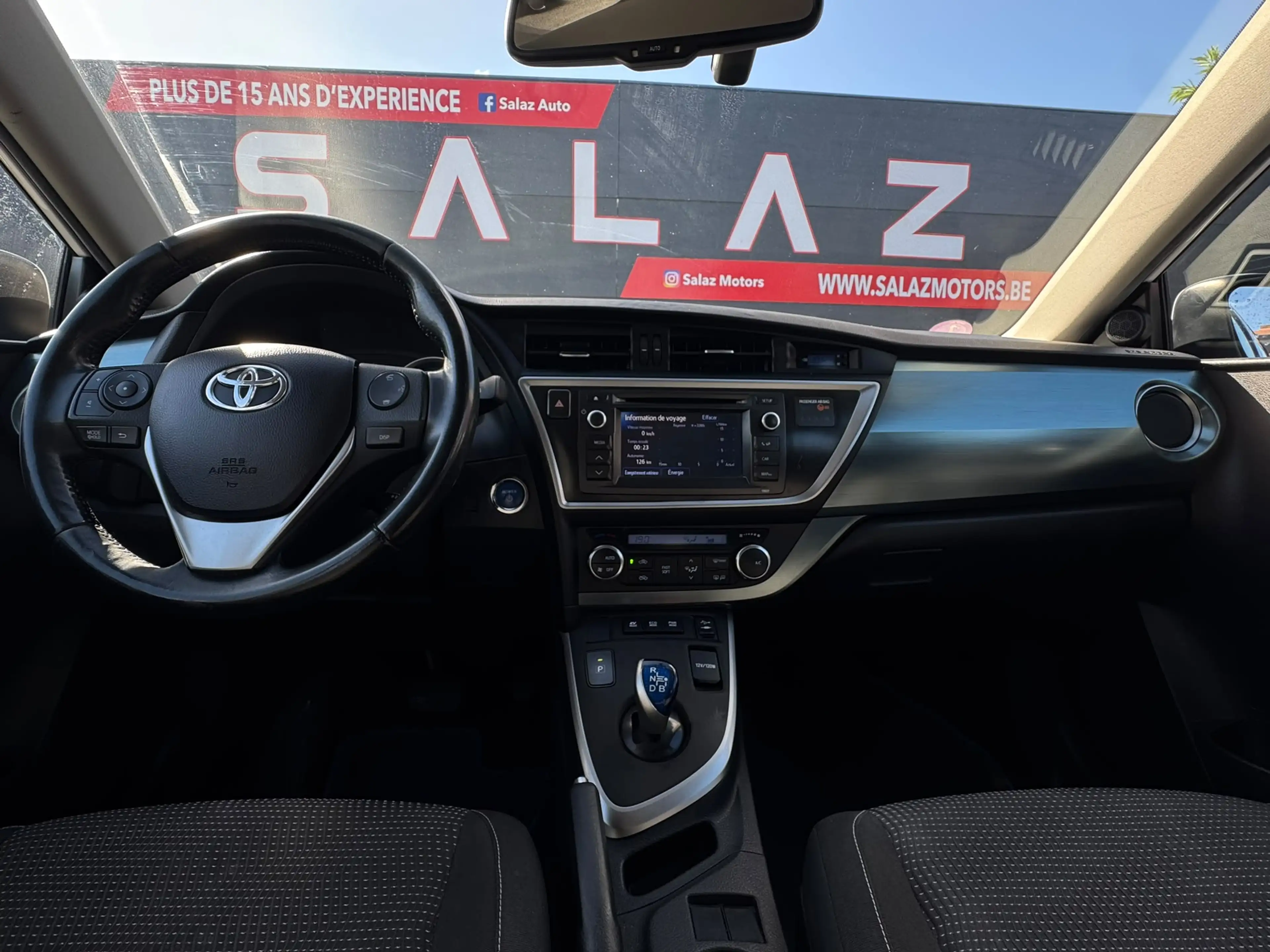 Toyota Auris HYBRID 1.8i *AUTOMATIQUE * MARCHAND * EXPORTATION * — photo 7