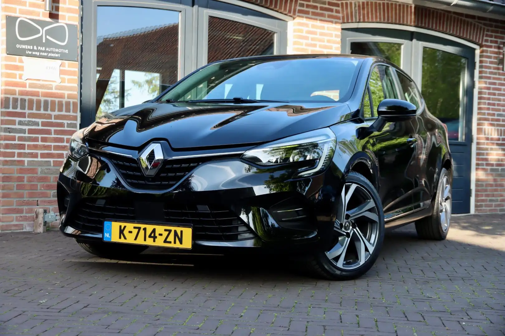 Renault Clio 1.0 TCe Zen | NAP | NAVIGATIE | CARPLAY | CRUISE | Schwarz - 1