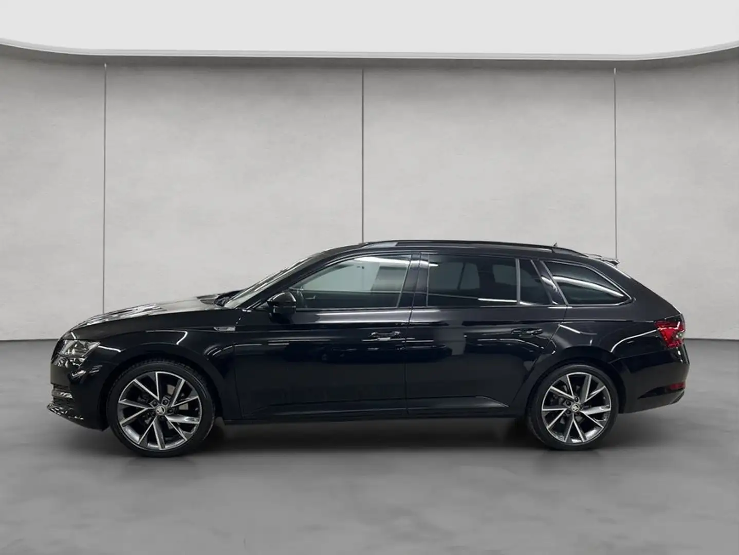 Skoda Superb Combi 2.0 TDI Navi Schwarz - 2