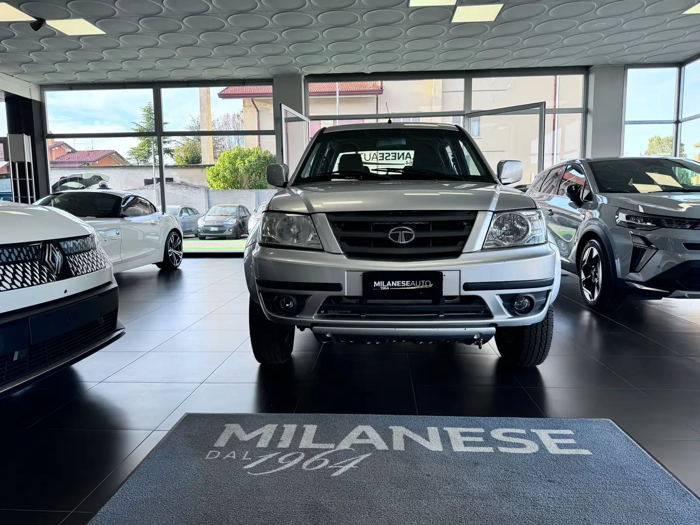 Tata Xenon Xenon 2.2 td 16v Dicor 4x4 pl Gris - 1