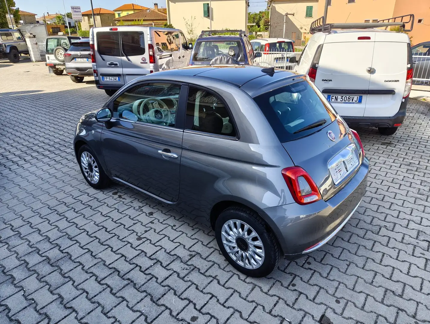 Fiat 500 500 1.0 hybrid Dolcevita 70cv  OK Neopatentati Gris - 1