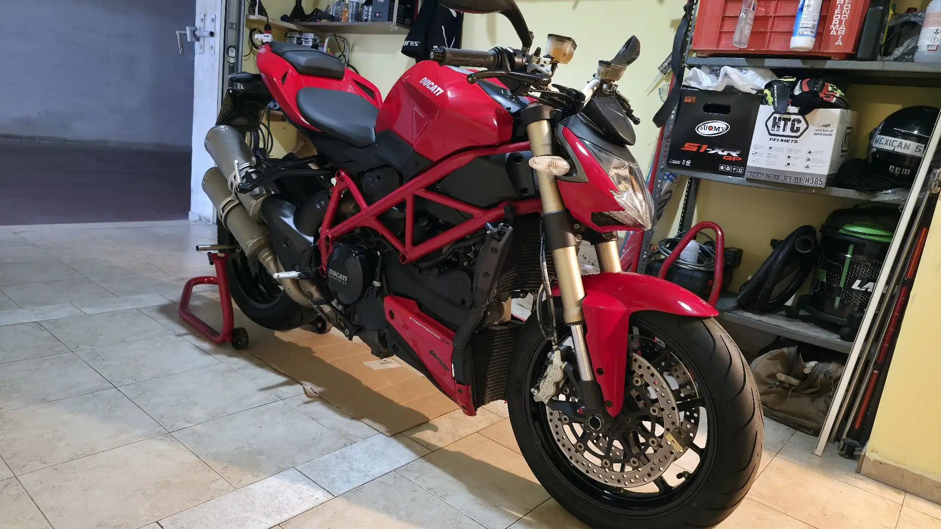 Ducati Streetfighter 848 Rosso - 2