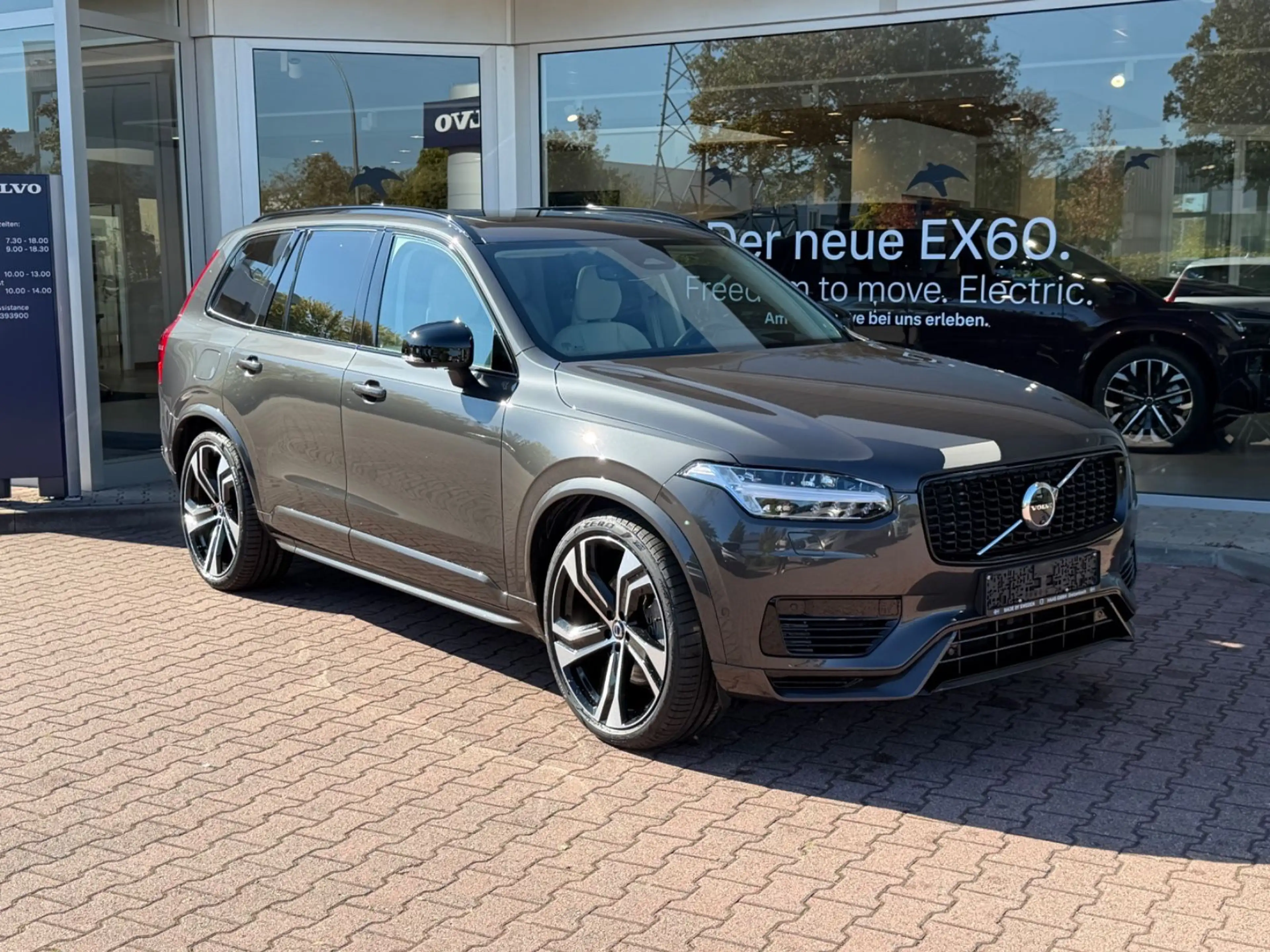 Volvo XC90 T8 AWD Ultra Dark Auto