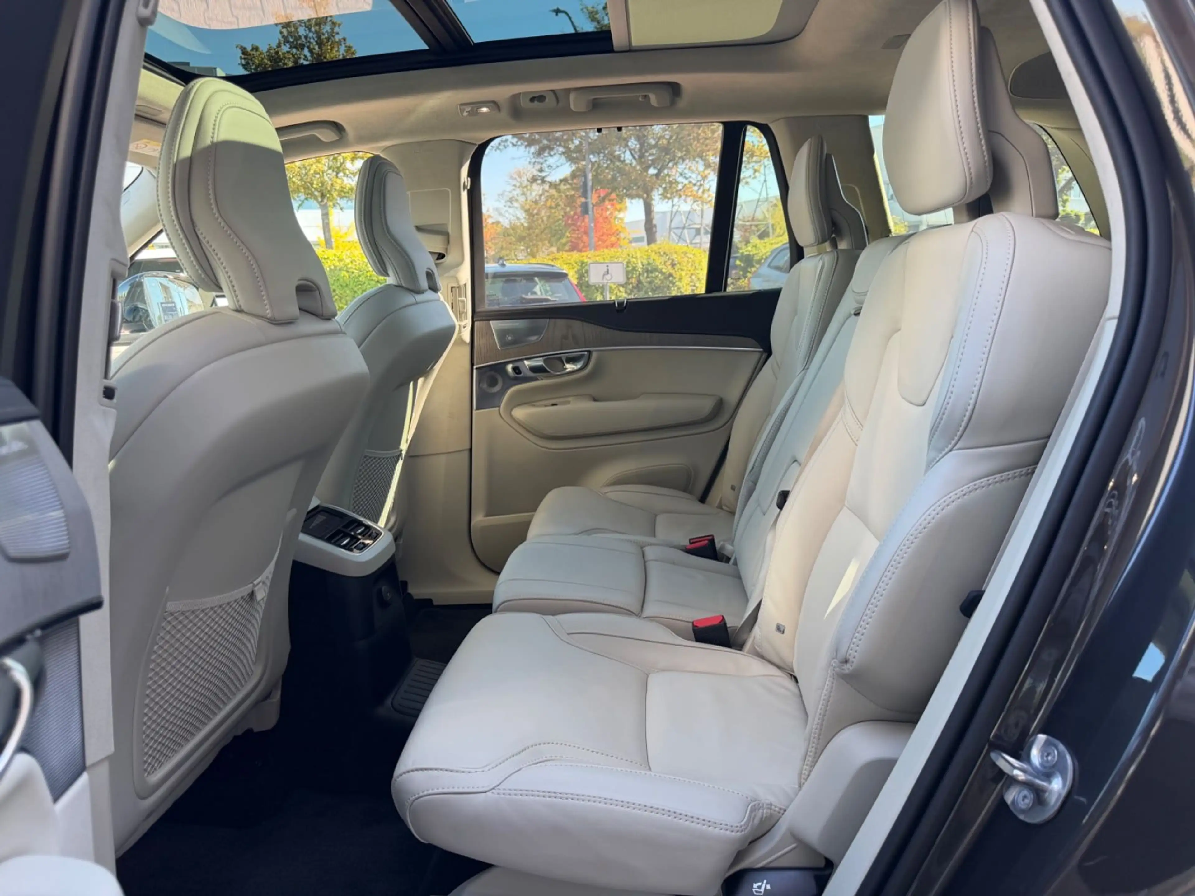 Volvo XC90 T8 AWD Ultra Dark Auto — photo 14