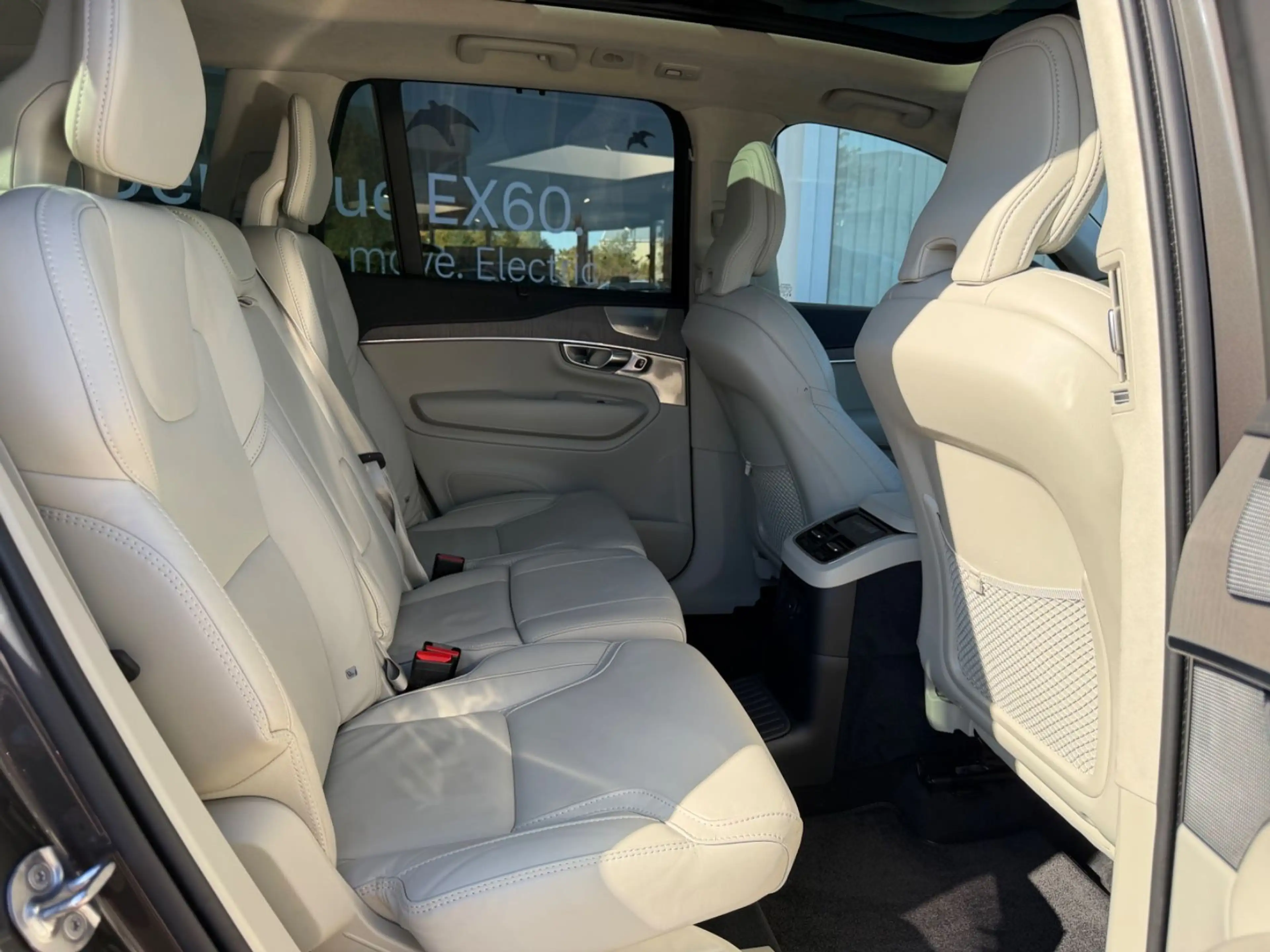Volvo XC90 T8 AWD Ultra Dark Auto — photo 13