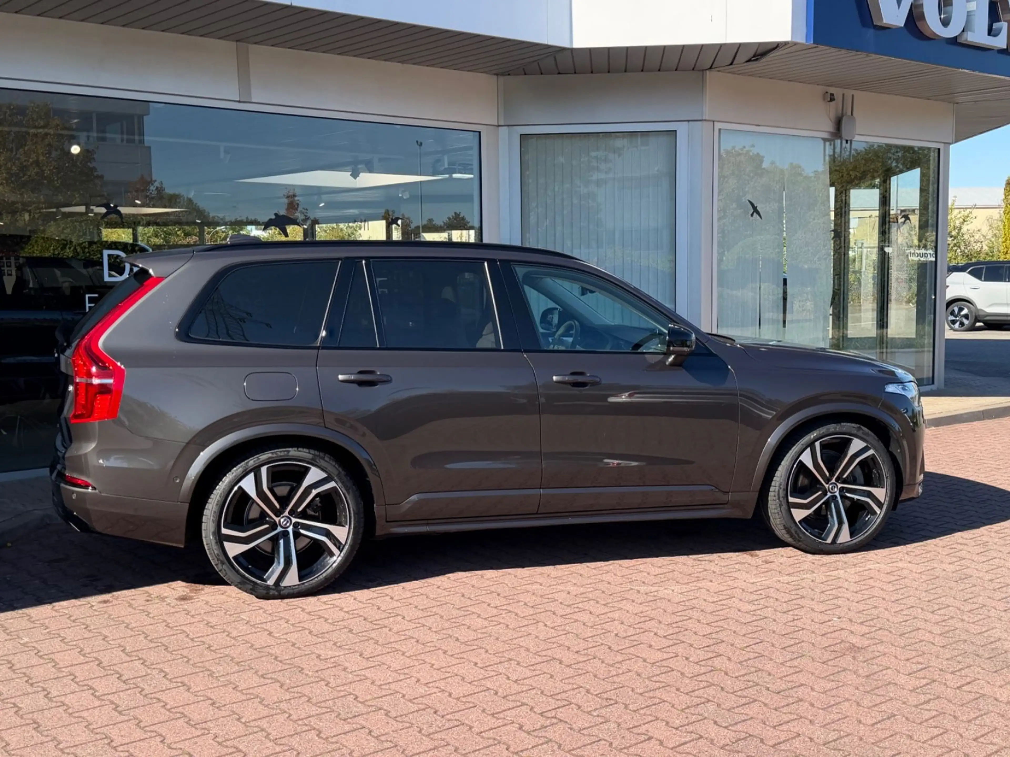 Volvo XC90 T8 AWD Ultra Dark Auto — photo 2