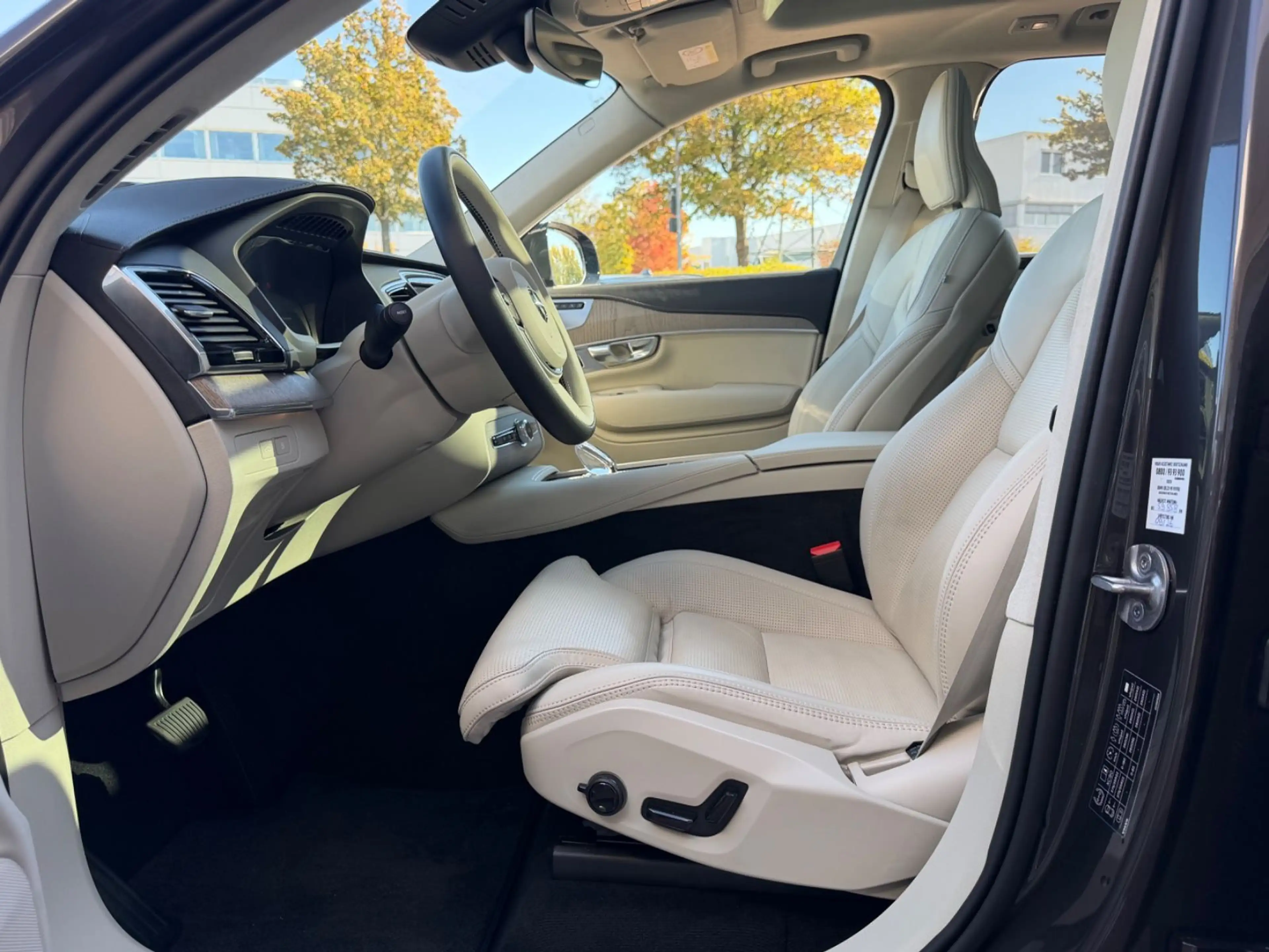 Volvo XC90 T8 AWD Ultra Dark Auto — photo 6