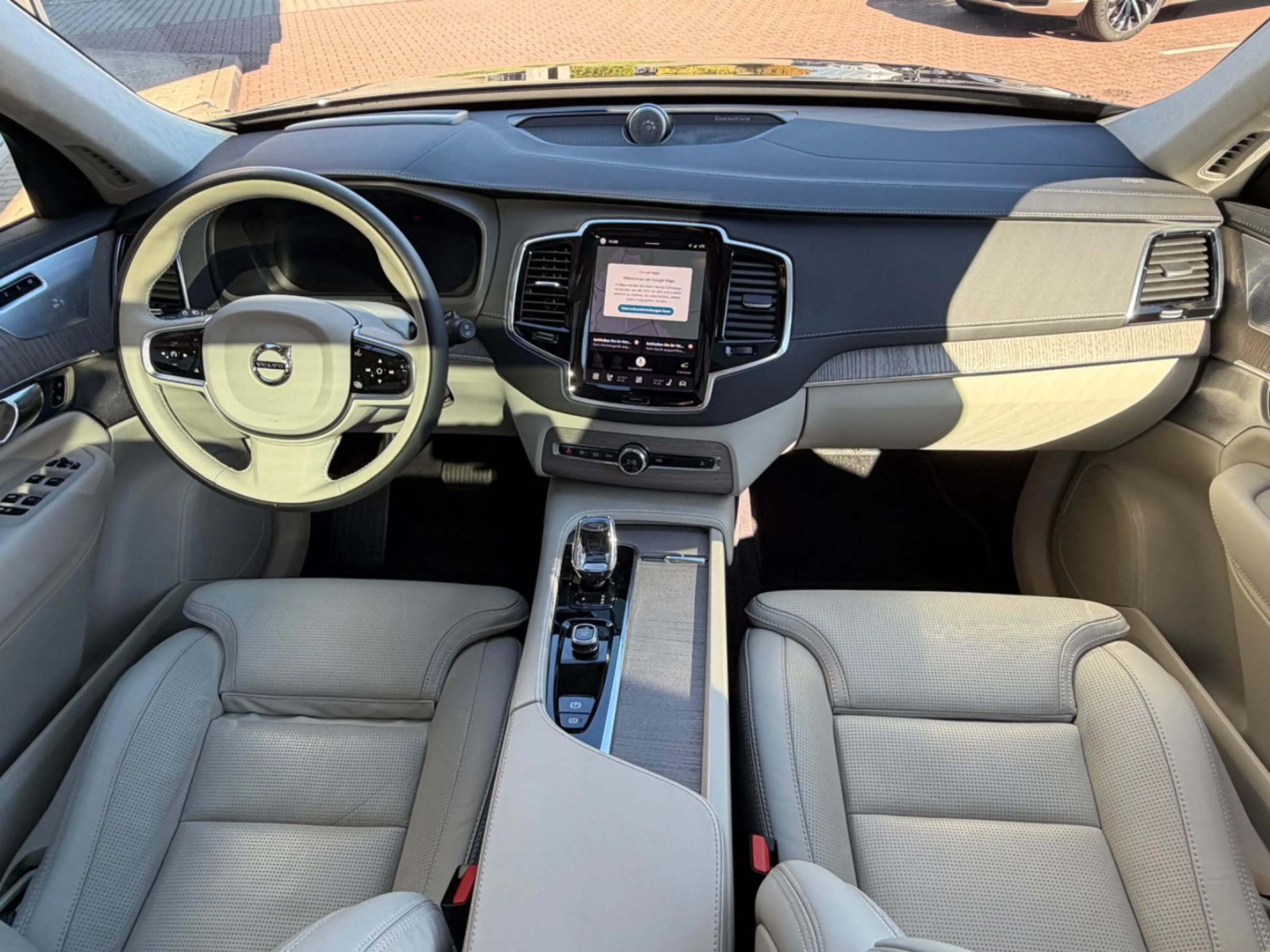Volvo XC90 T8 AWD Ultra Dark Auto — photo 10