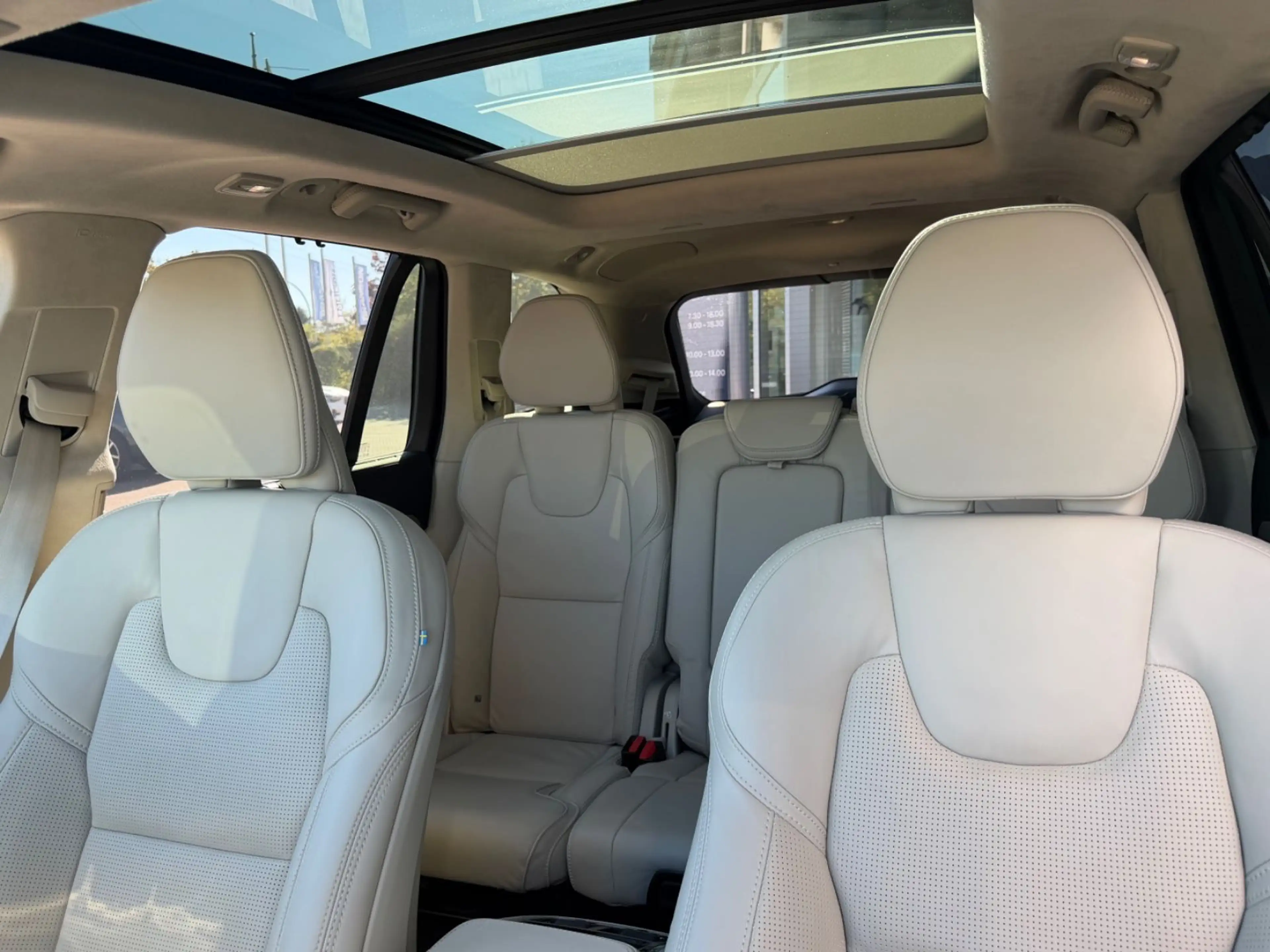 Volvo XC90 T8 AWD Ultra Dark Auto — photo 8