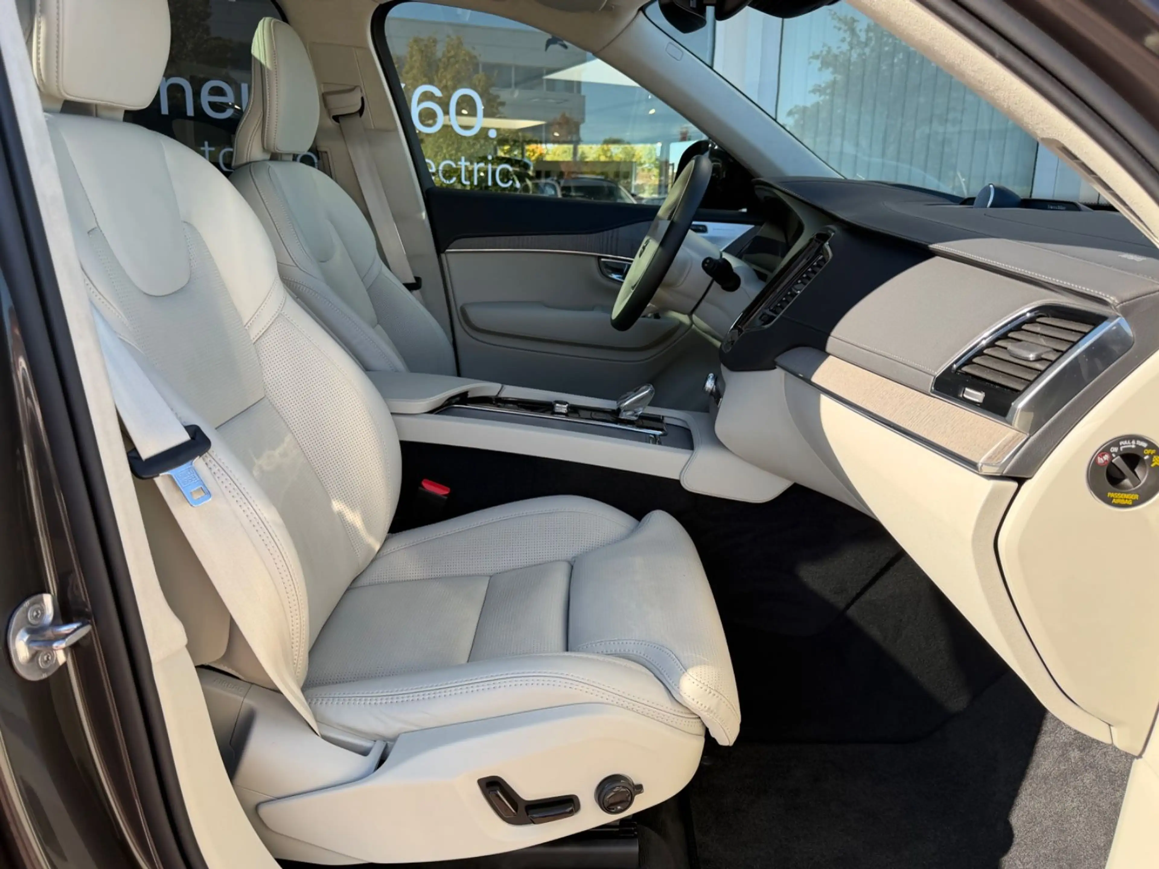 Volvo XC90 T8 AWD Ultra Dark Auto — photo 7