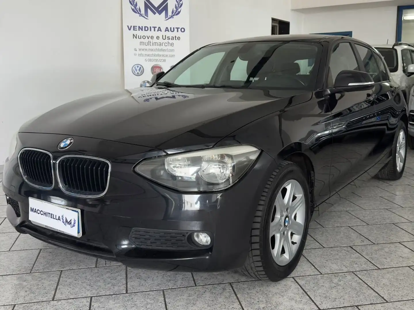 BMW 118 118d 5p Urban Schwarz - 2