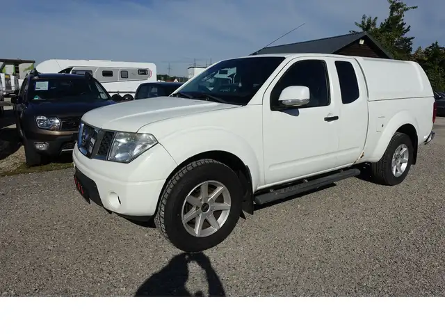 Nissan Navara King Cab SE 4X4 Navi AHK Sitzheizung
