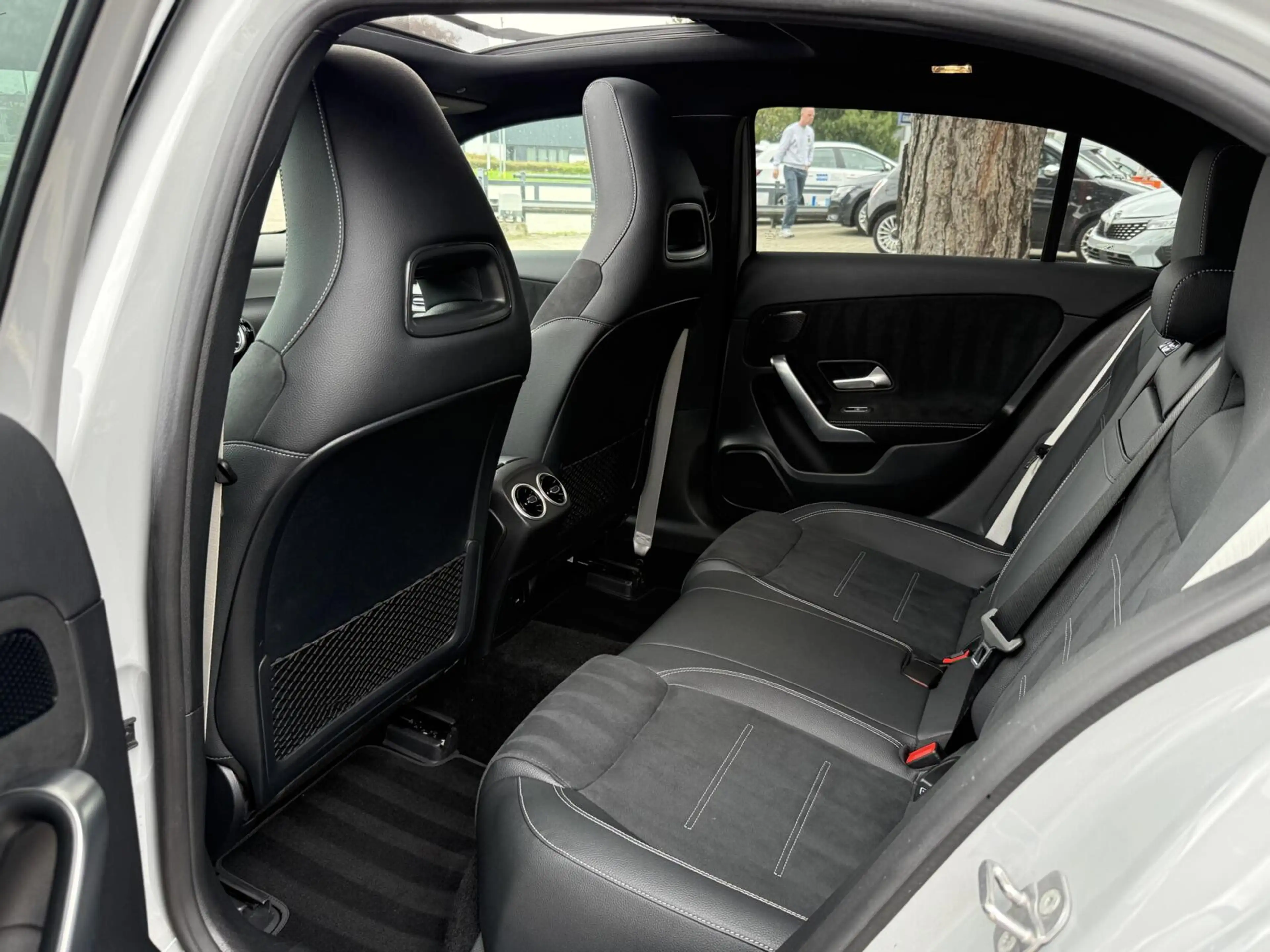 Mercedes-Benz A 180 Star Edition LIMITED panodak — photo 6