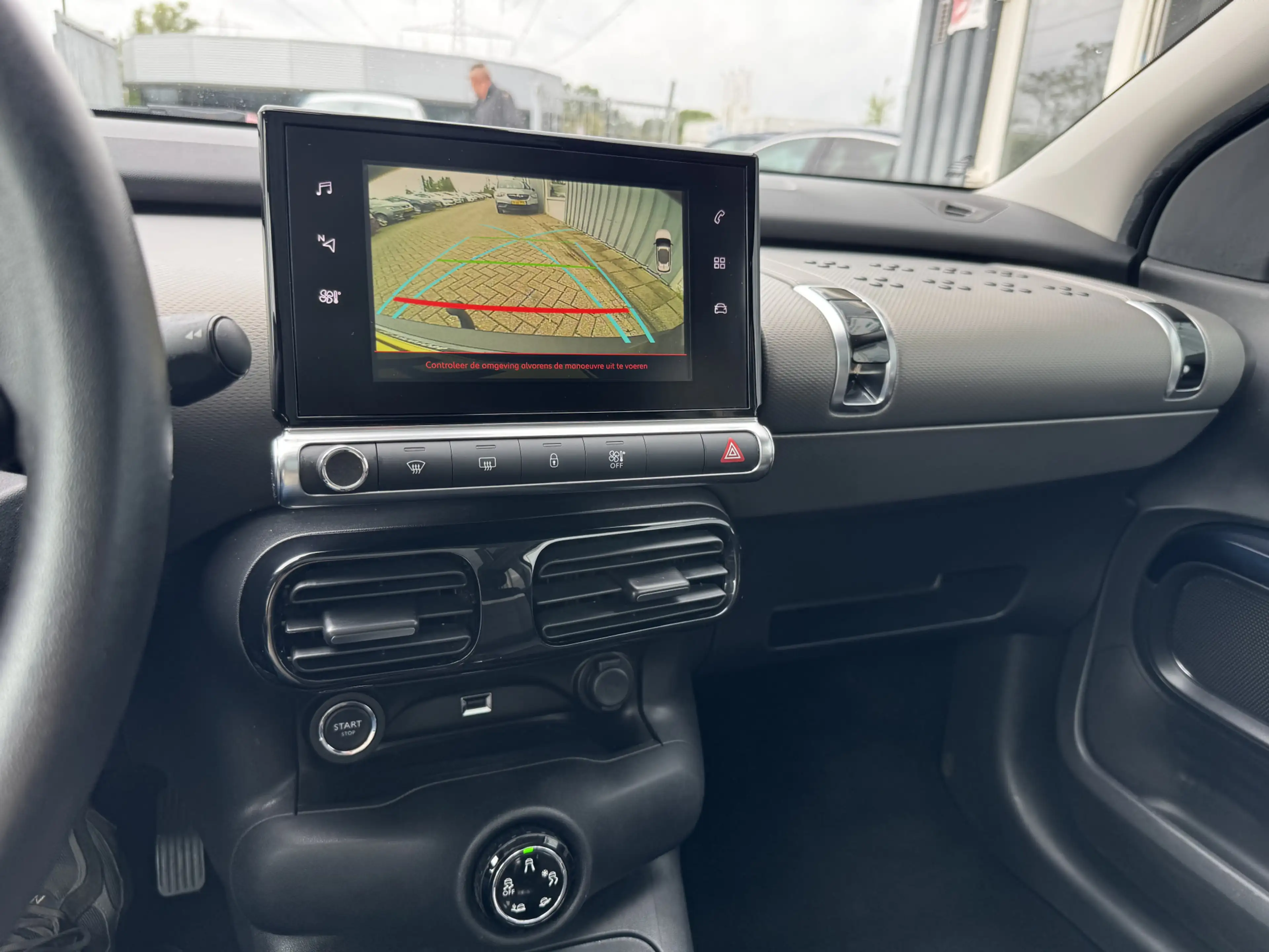 Citroen C4 Cactus 1.2 PureTech Shine — photo 8