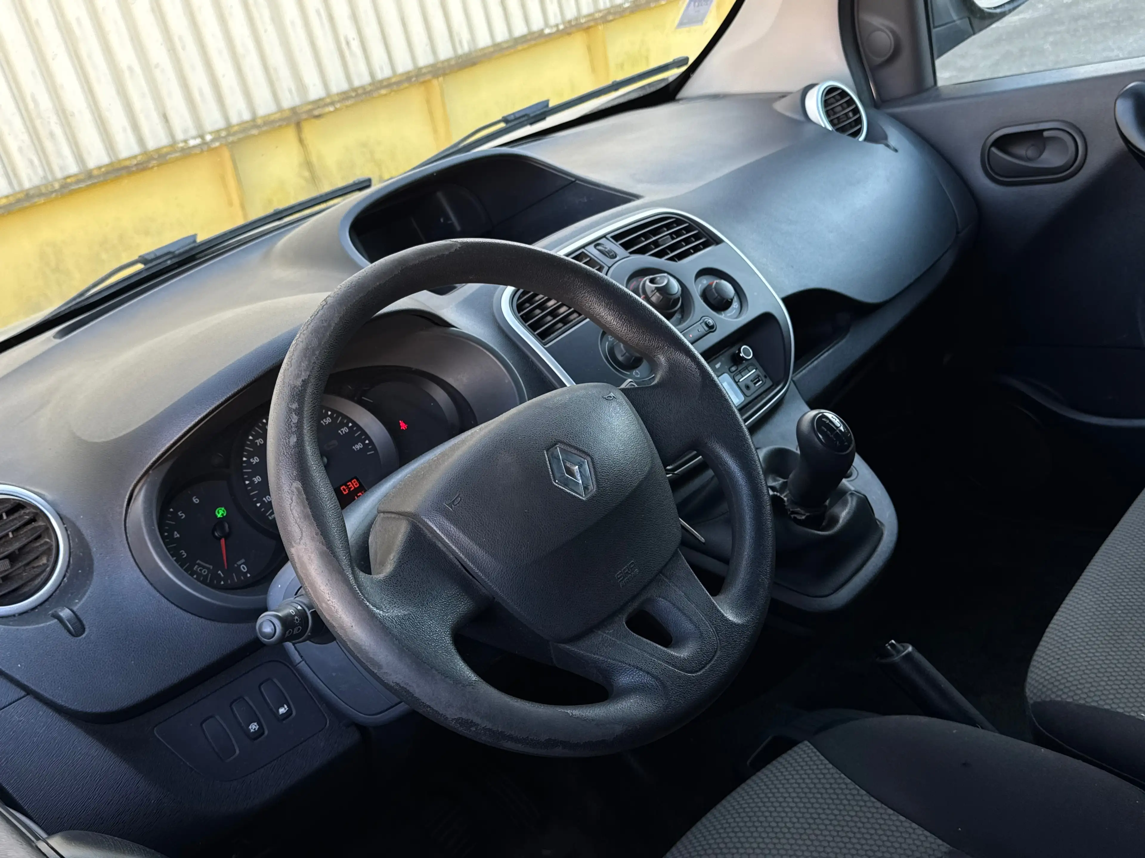 Renault Kangoo 1.5 dCi / 3PLACES / UTILITAIRE / CLIMA / FACELIFT — photo 6