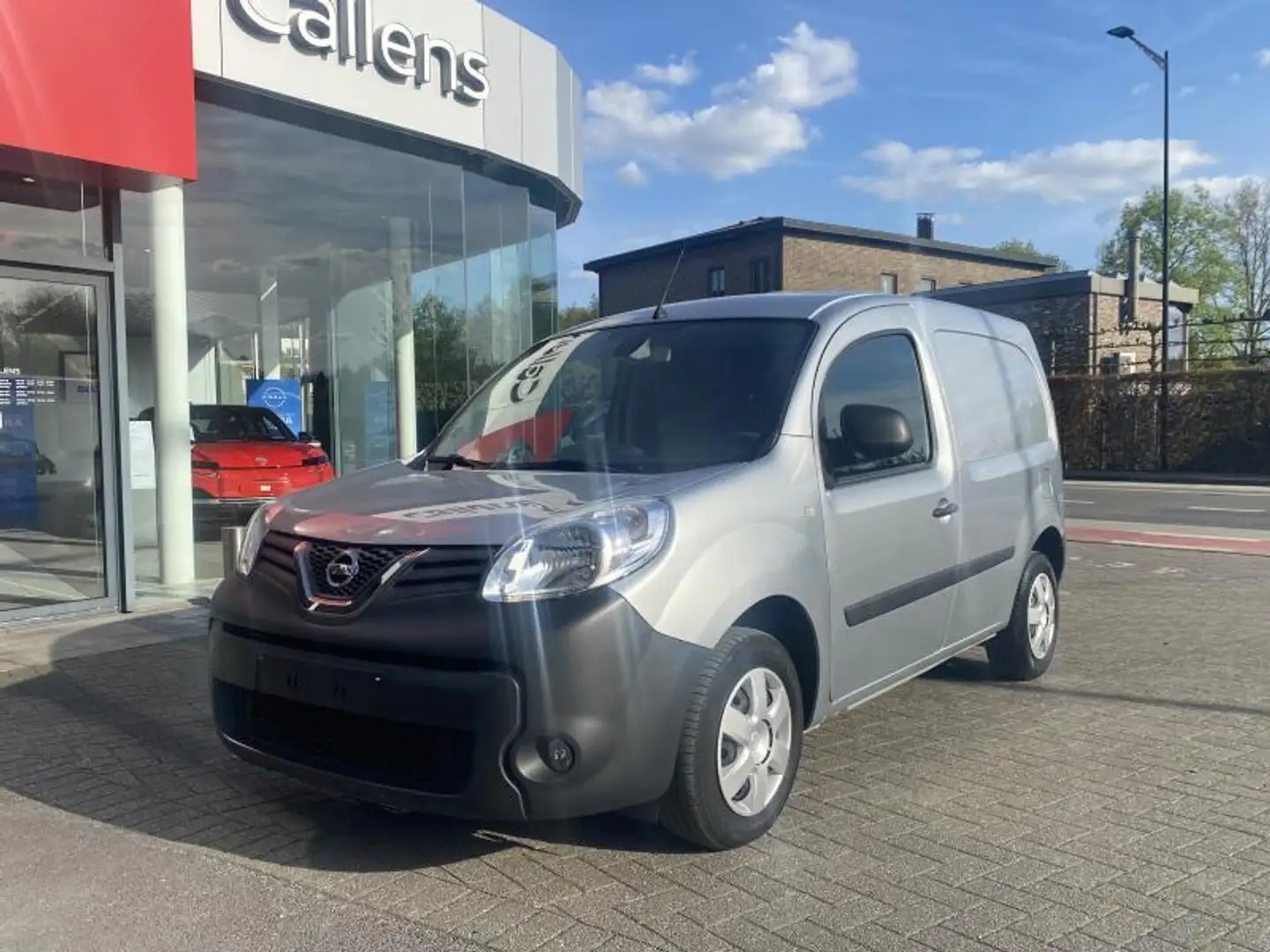 Nissan NV250 OPTIMA Correcte wagen met lage kilometerstand Grau - 1