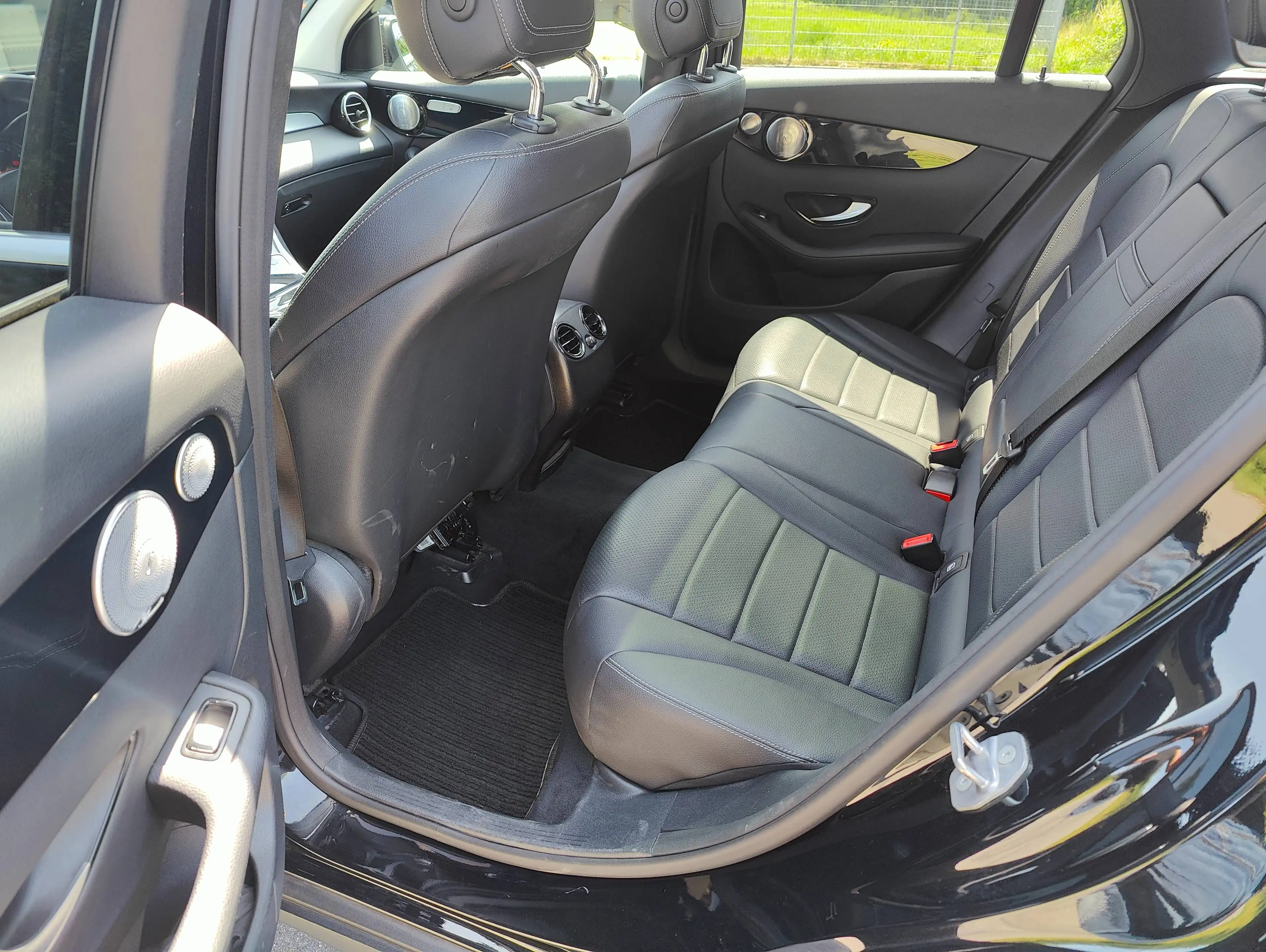 Mercedes-Benz GLC 350 GLC 350 e 4Matic (253.954) / DISTRONIC / PANORAMA — photo 13