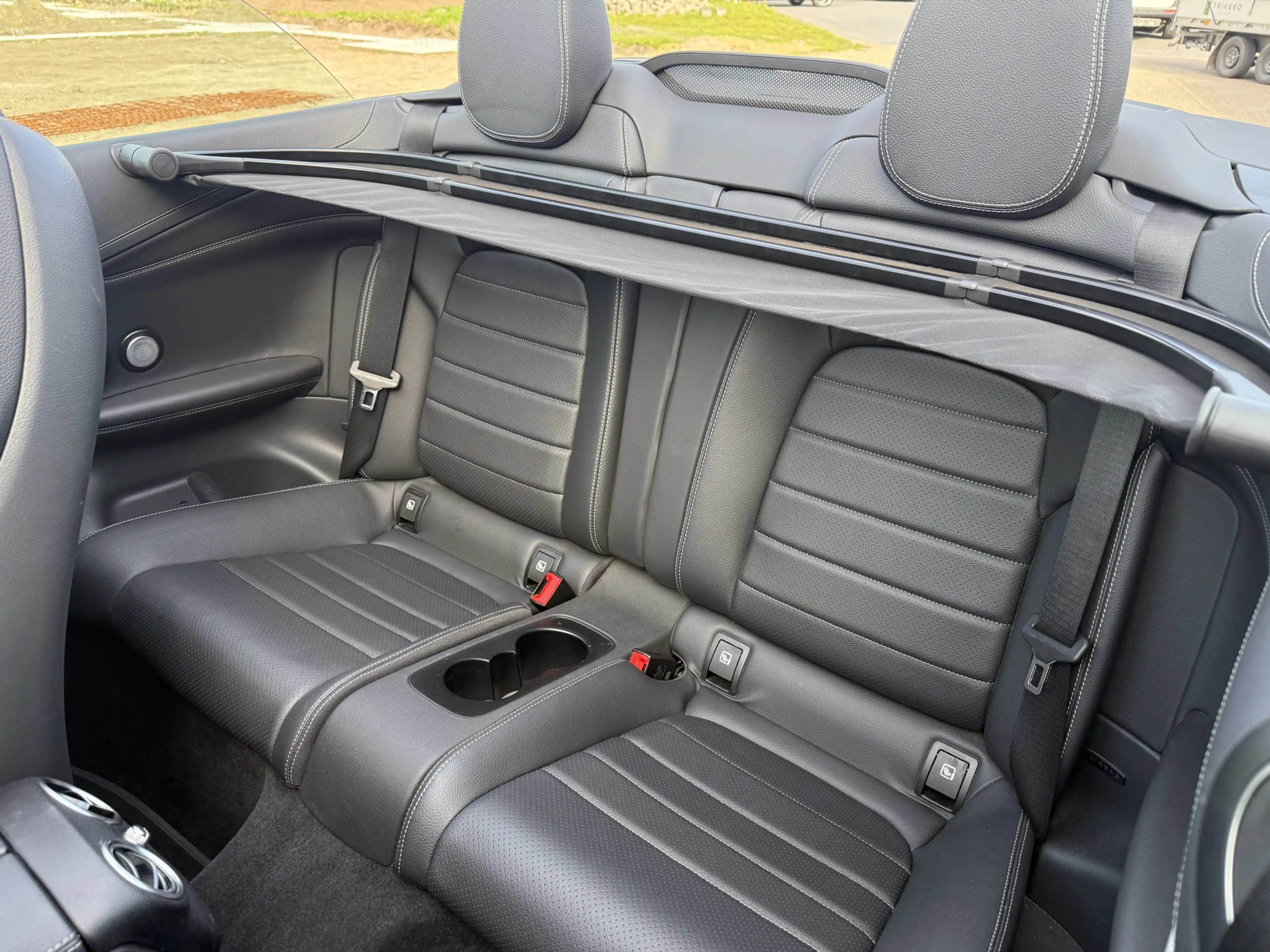 Mercedes-Benz C 200 Cabrio AMG Line — photo 42