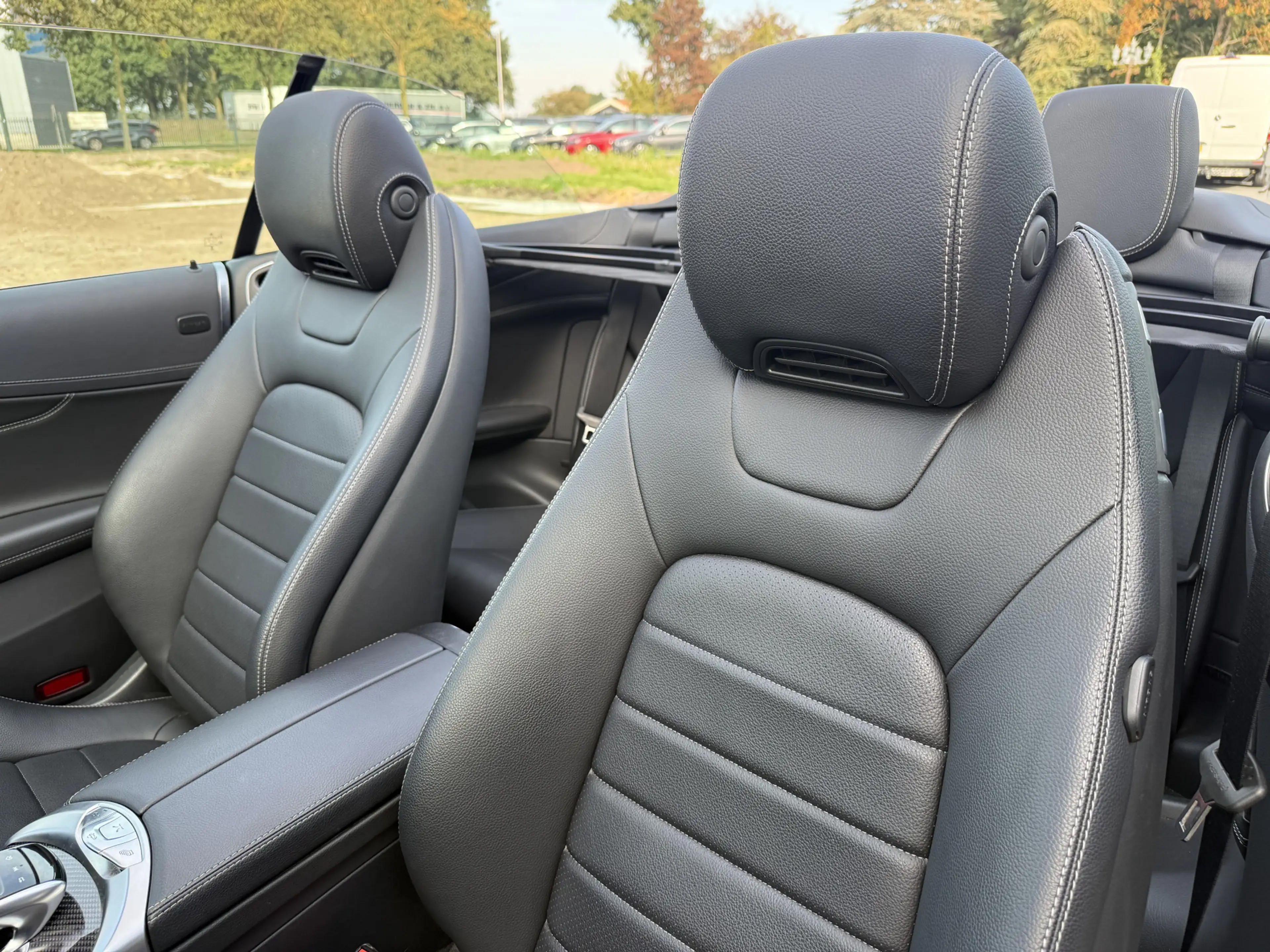 Mercedes-Benz C 200 Cabrio AMG Line — photo 44