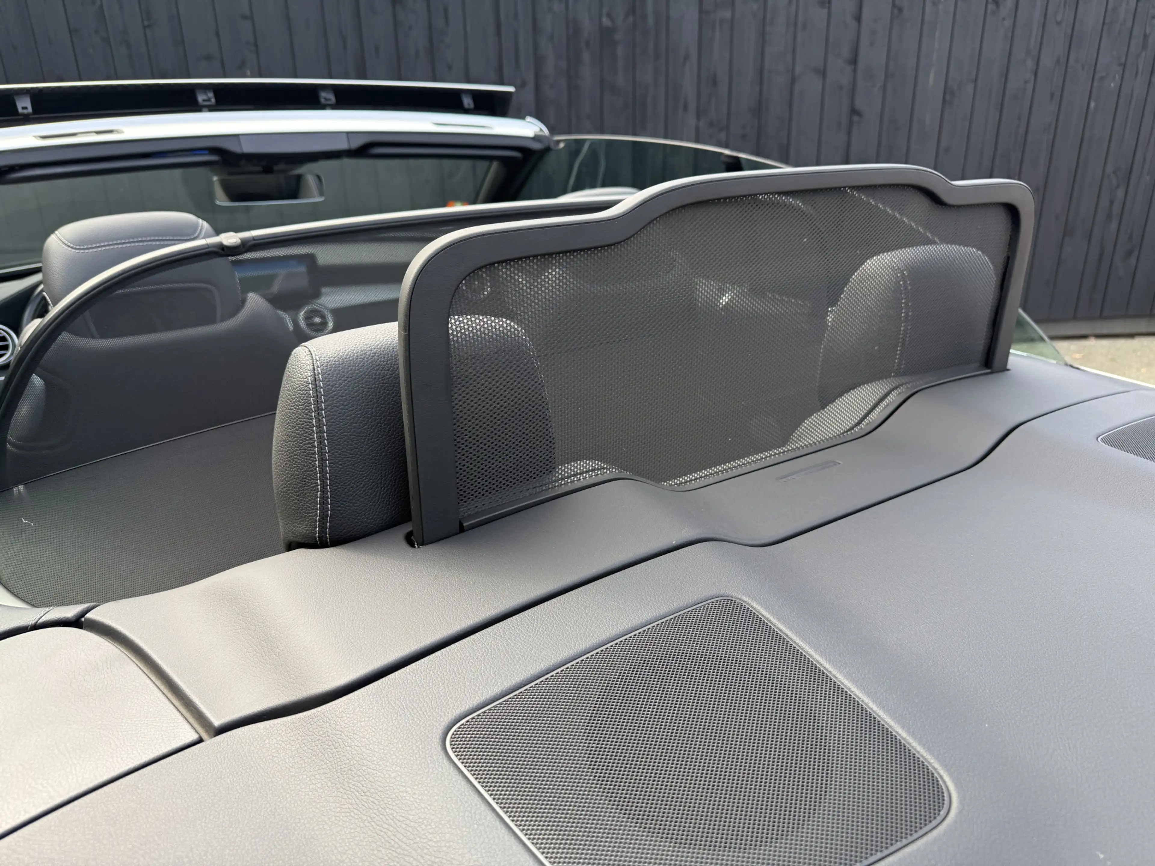Mercedes-Benz C 200 Cabrio AMG Line — photo 50
