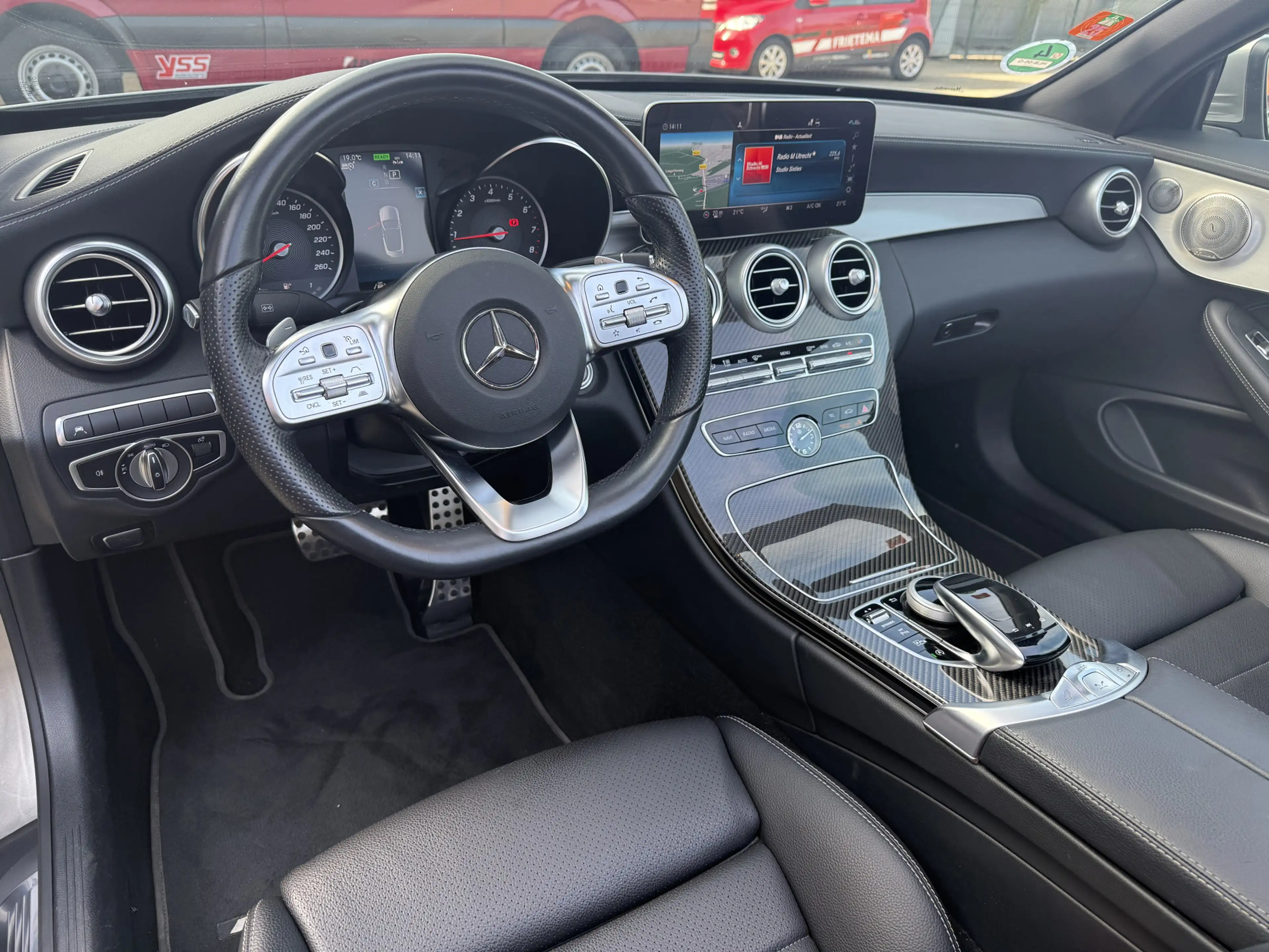 Mercedes-Benz C 200 Cabrio AMG Line — photo 4